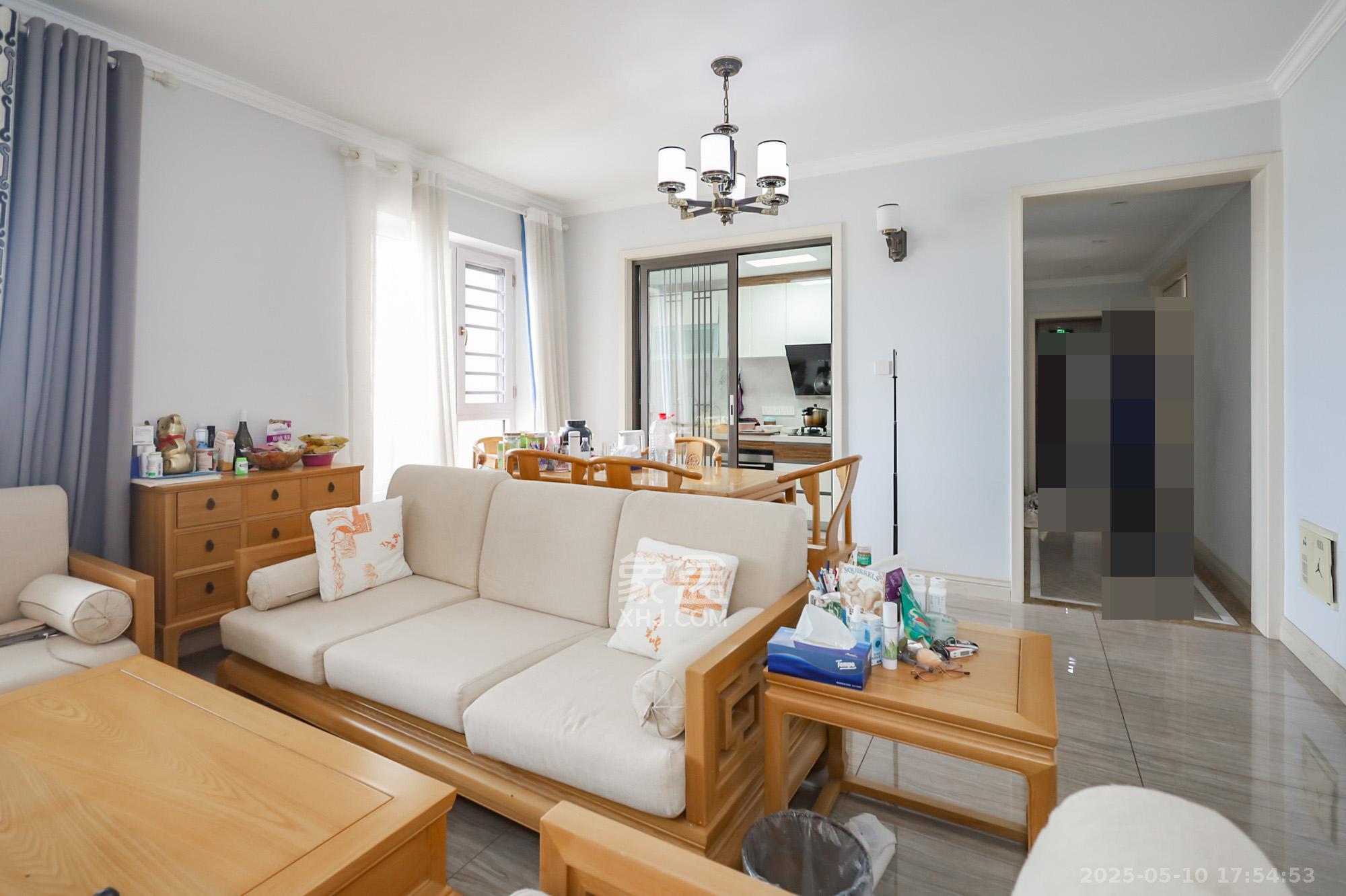 世茂外滩里(世茂铂翠湾三期)  4室2厅2卫    367.5万 世茂外滩里(世茂铂翠湾三期)  4室2厅2卫    367.5万其他