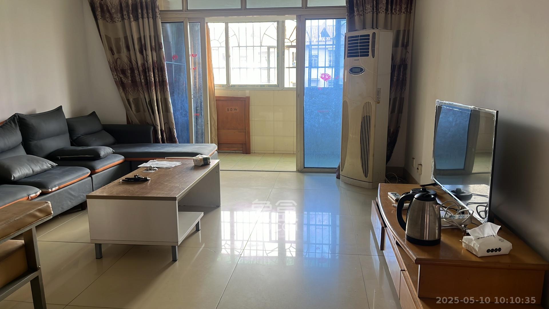 四方小区  3室2厅2卫   2200.00元/月室内图