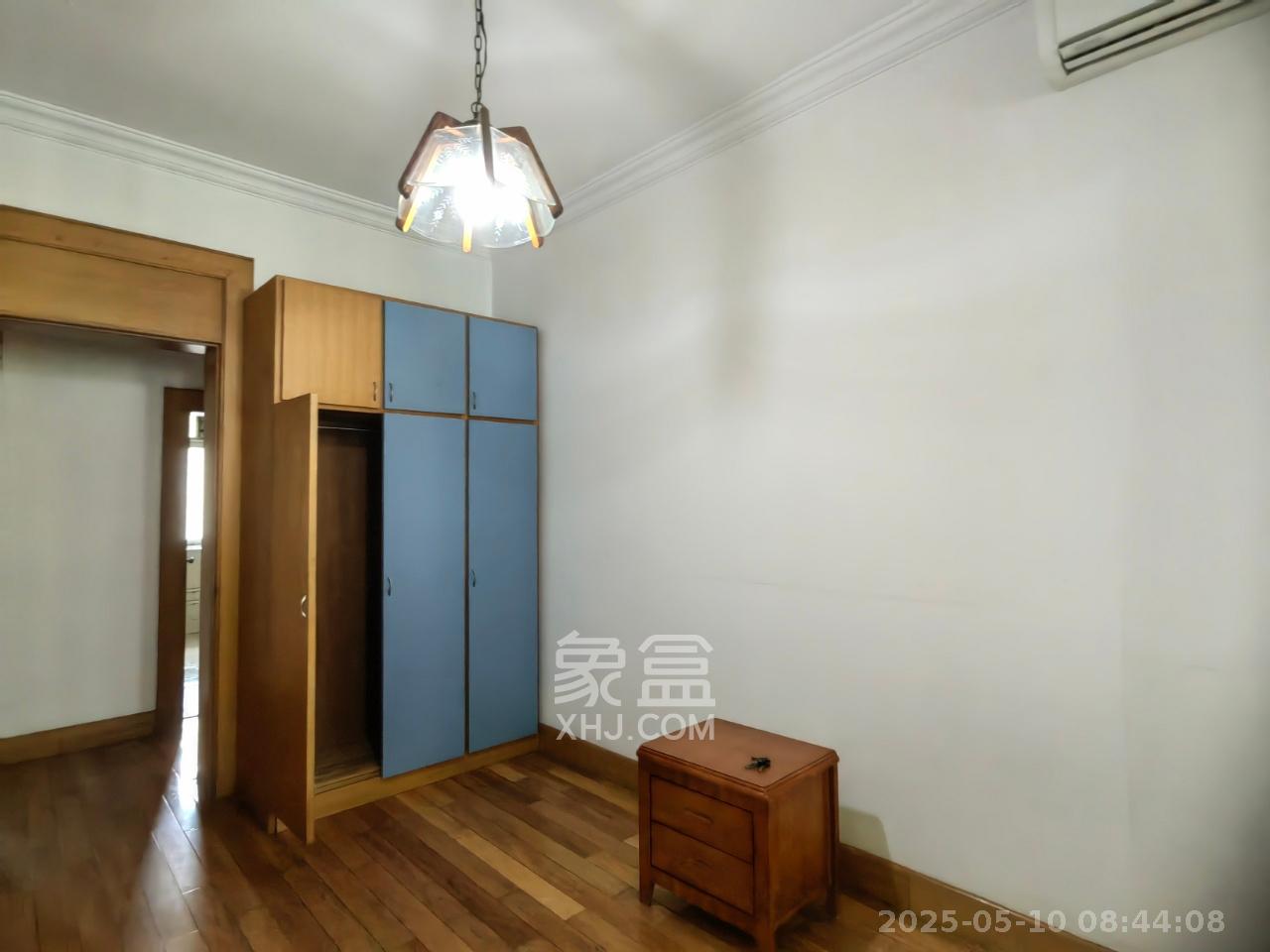 申湘花园 3室2厅2卫 2400.0元/月 申湘花园 3室2厅2卫 2400.0元/月室内图