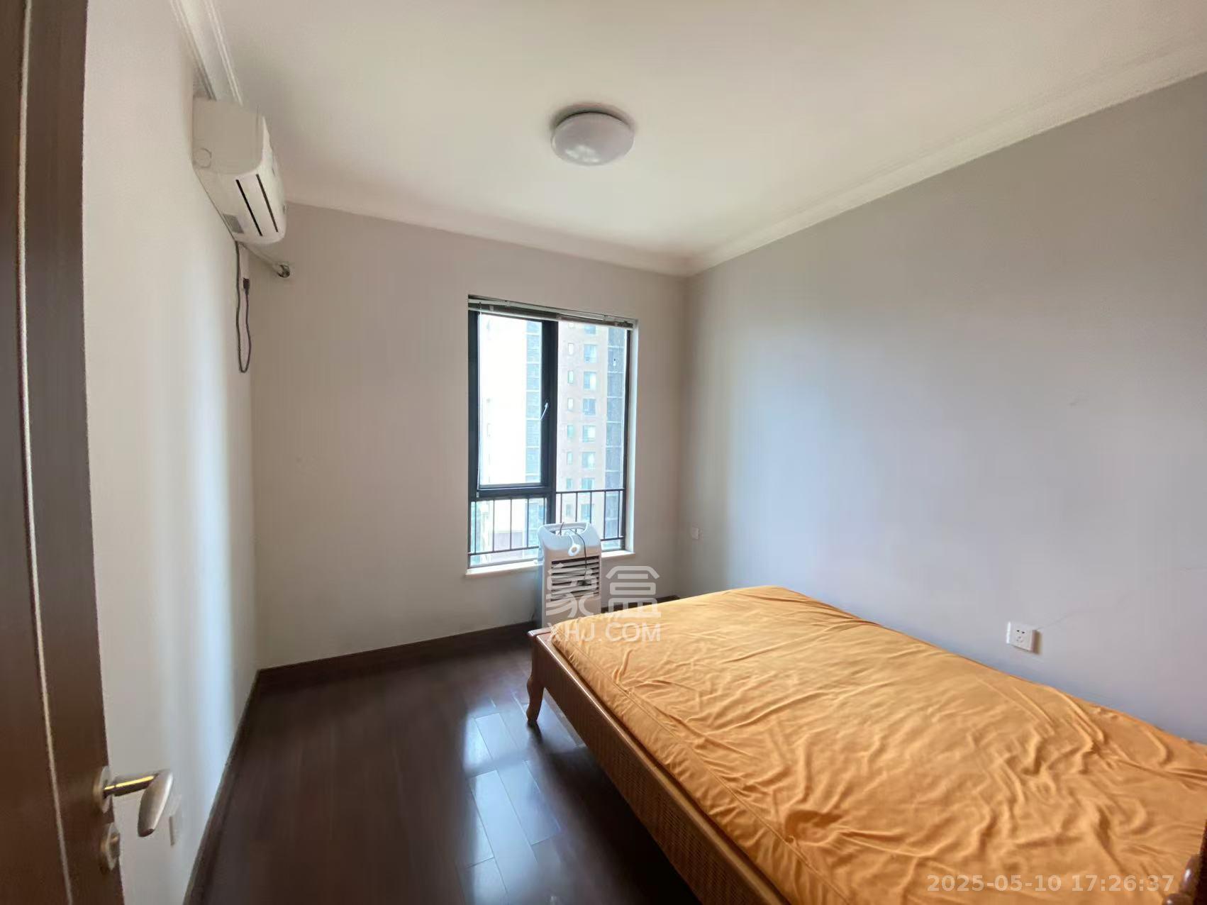 万科白鹭郡  4室2厅2卫    3500.0元/月室内图