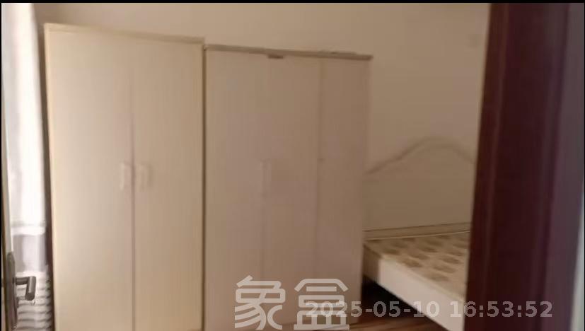 金领家族 2室1厅1卫 2100.0元/月 金领家族 2室1厅1卫 2100.0元/月室内图