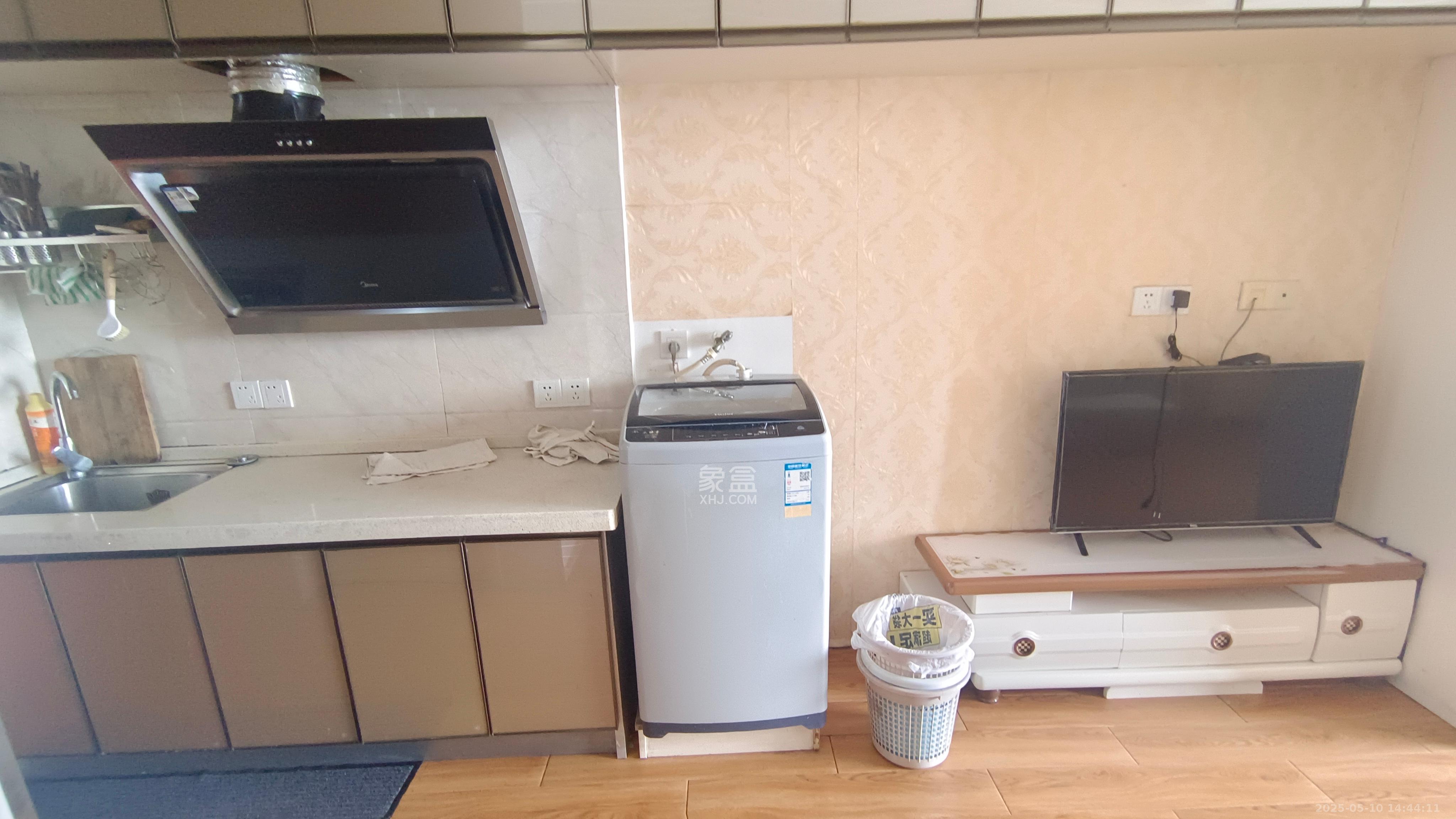塞纳公馆  1室1厅1卫   1300.00元/月室内图