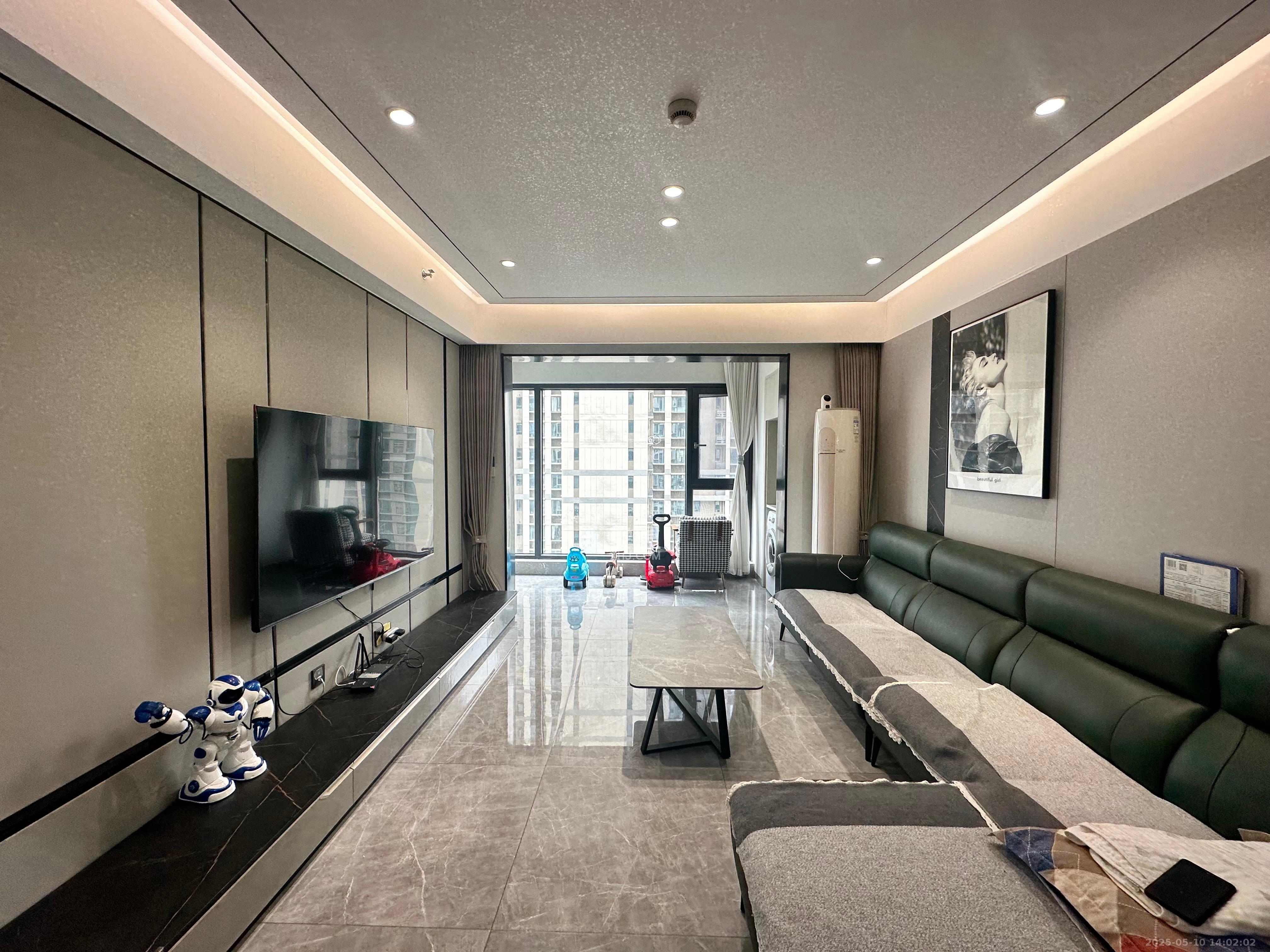 卓越中寰 3室2厅2卫 6200.0元/月 卓越中寰 3室2厅2卫 6200.0元/月室内图