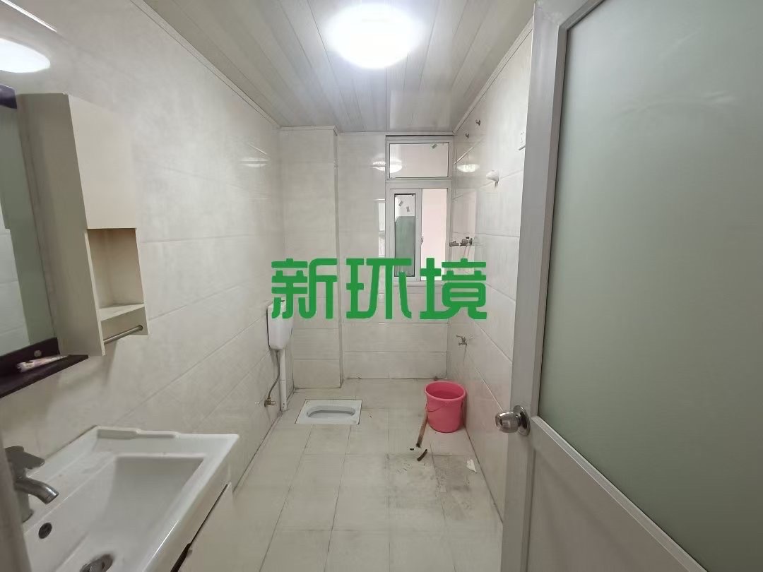 红门家园  4室2厅2卫   1300.00元/月室内图
