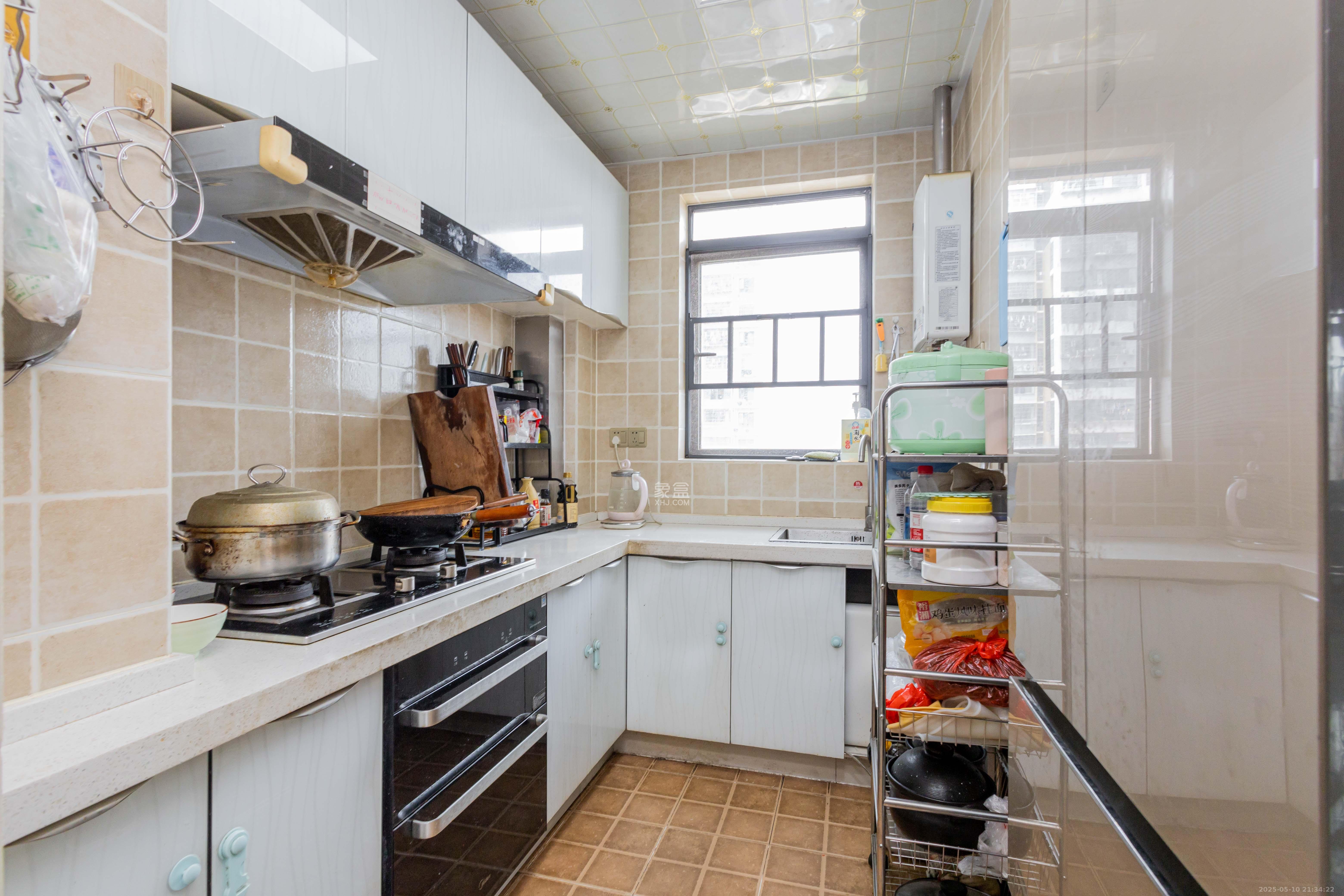 中国铁建国际城二期 3室2厅1卫 58.8万 中国铁建国际城二期 3室2厅1卫 58.8万厨房