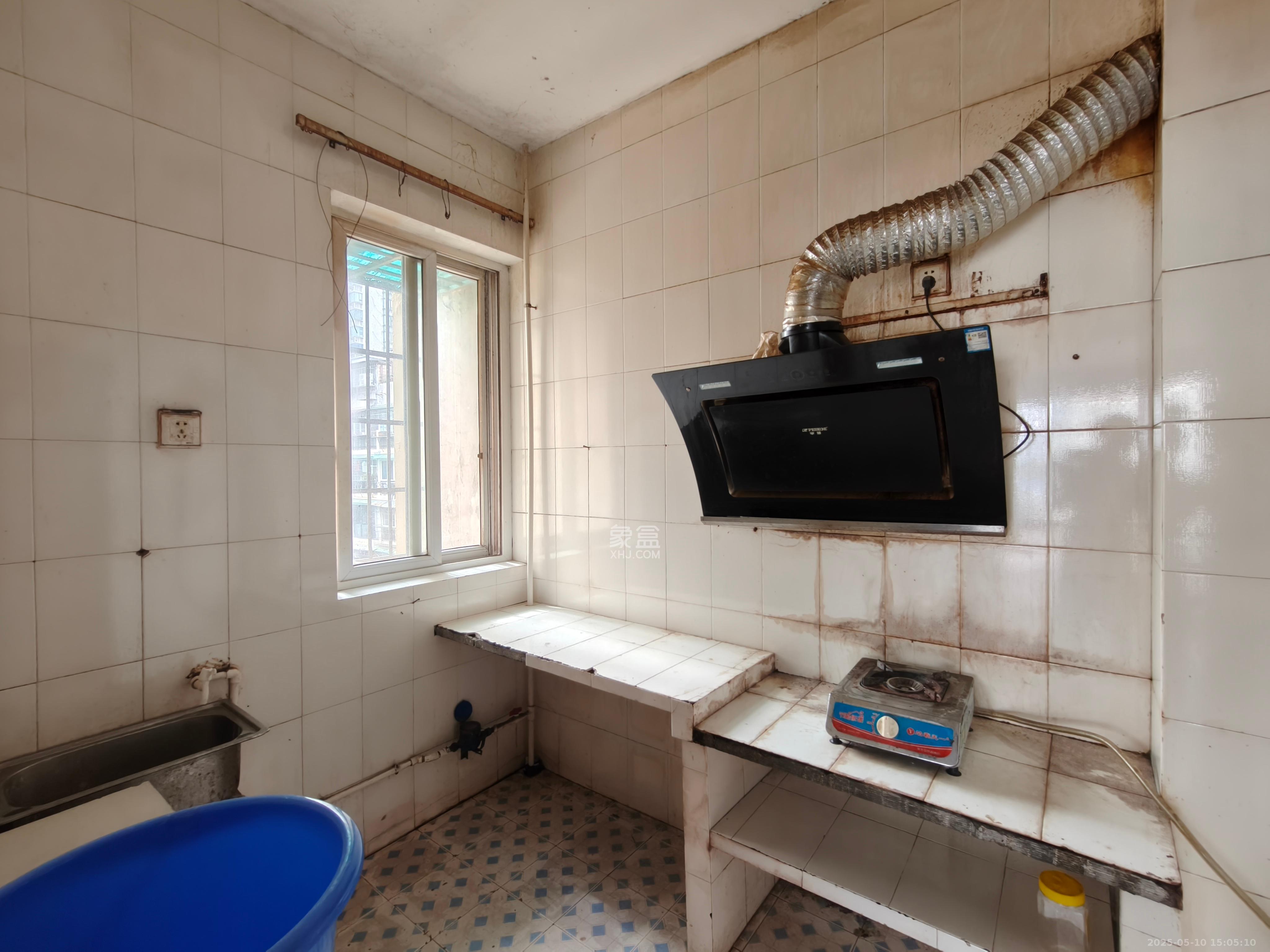 明珠苑 3室2厅1卫 2500.0元/月 明珠苑 3室2厅1卫 2500.0元/月室内图