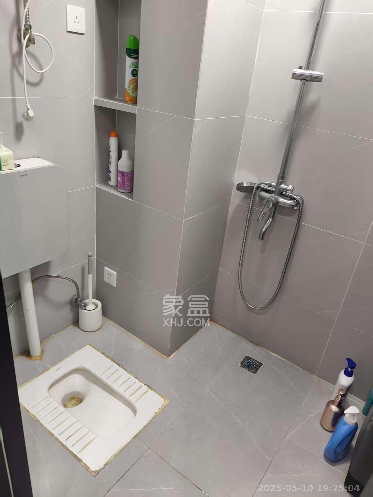 龙湖铂金岛 1室0厅0卫 1350.0元/月 龙湖铂金岛 1室0厅0卫 1350.0元/月室内图