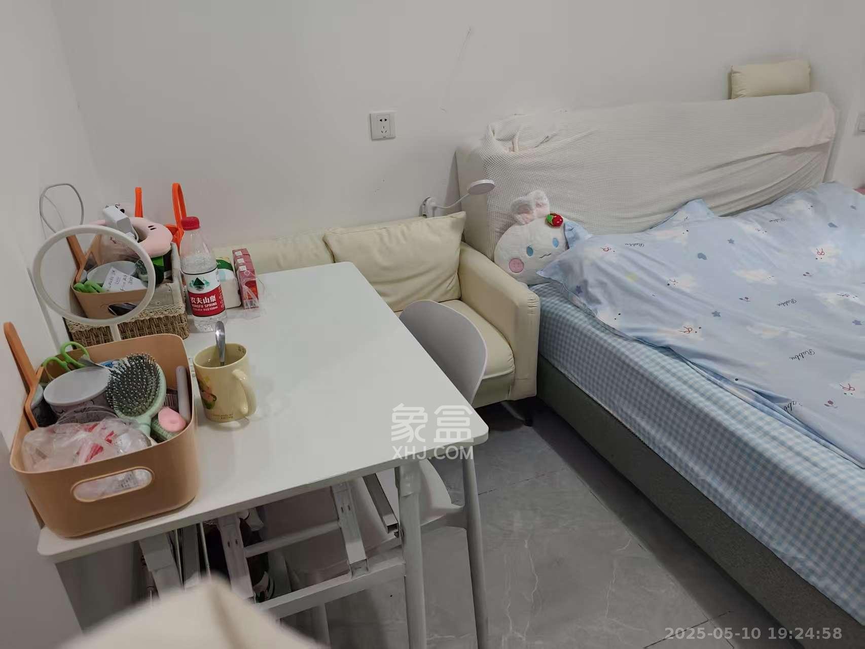 龙湖铂金岛 1室0厅0卫 1350.0元/月 龙湖铂金岛 1室0厅0卫 1350.0元/月室内图