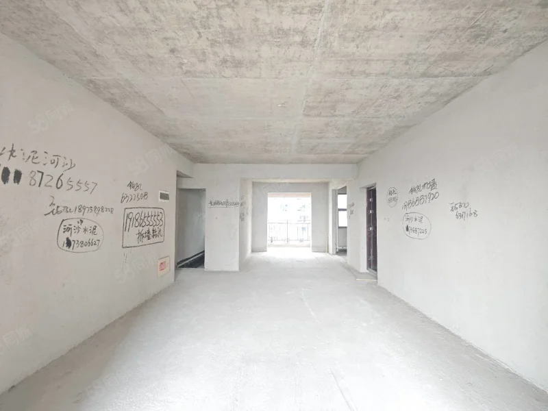 电力中央城 4室2厅2卫 79.8万 电力中央城 4室2厅2卫 79.8万客厅