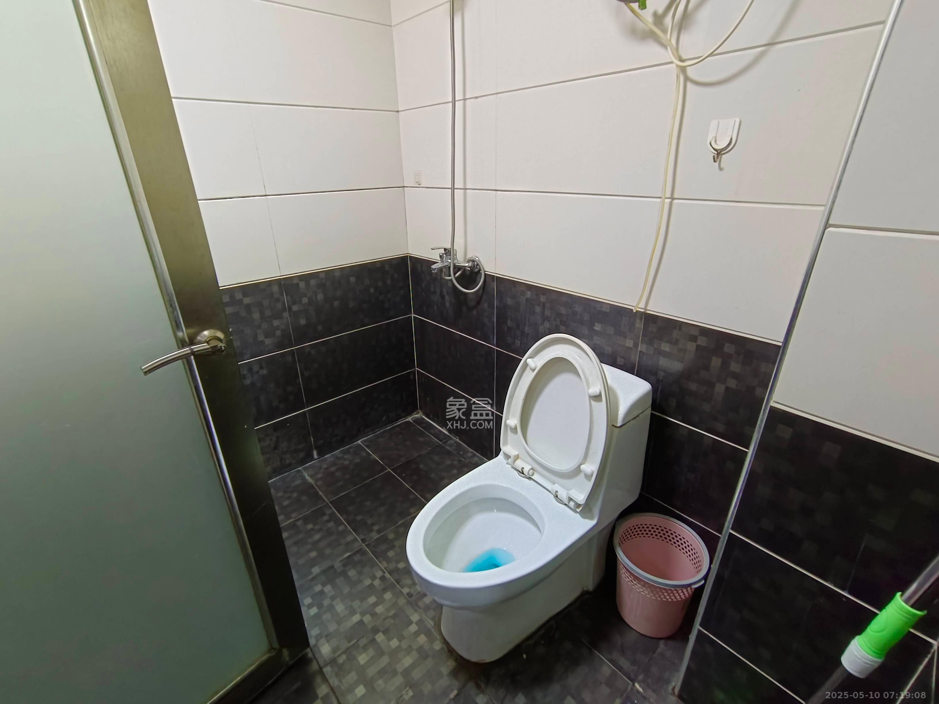 融圣国际 1室1厅1卫 1800.0元/月 融圣国际 1室1厅1卫 1800.0元/月室内图