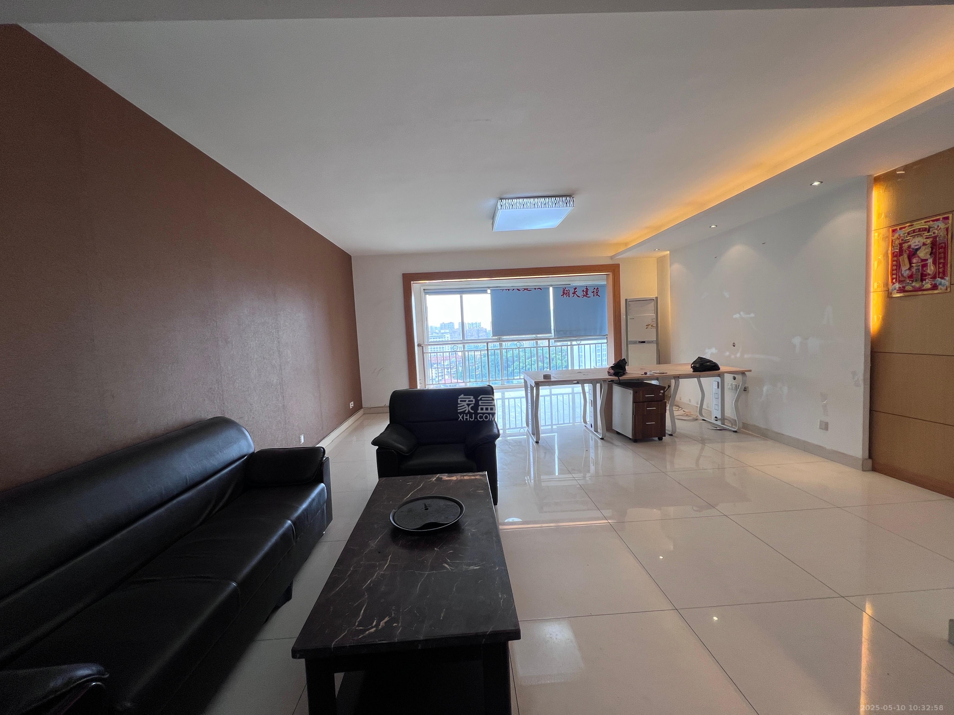 路桥大厦  1室2厅2卫    4000.0元/月 路桥大厦  1室2厅2卫    4000.0元/月