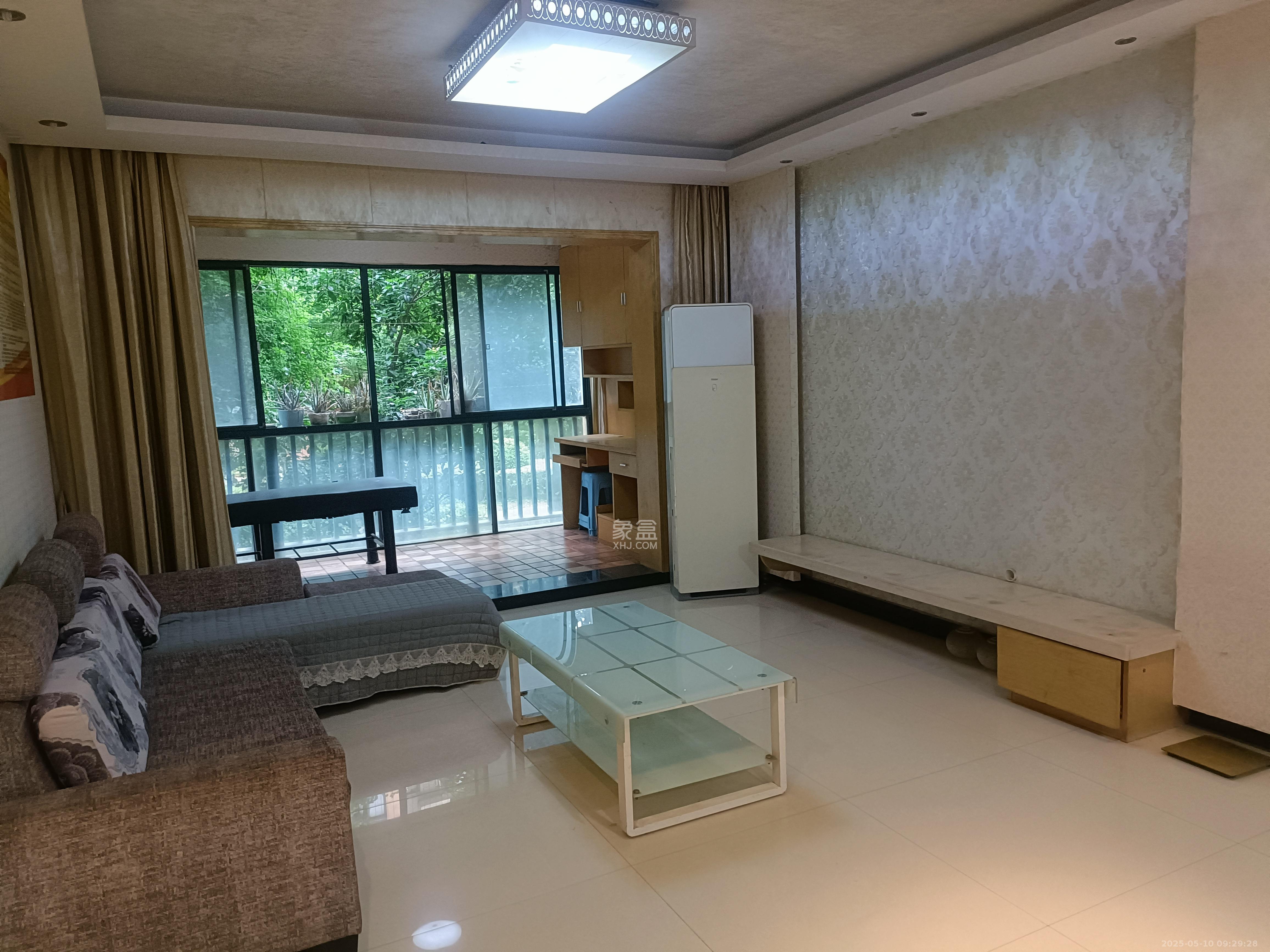 博雅湘水湾  2室2厅1卫   1600.00元/月室内图