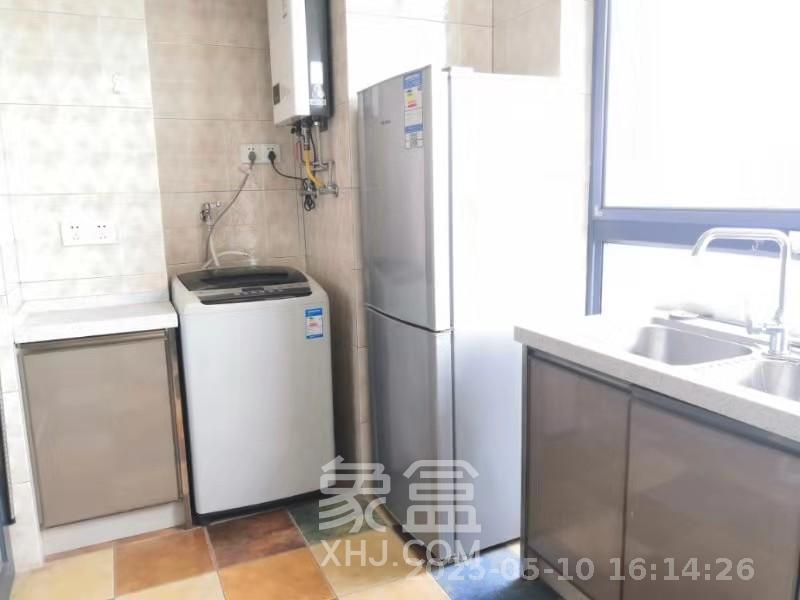 山水湾  1室1厅1卫   1400.00元/月室内图