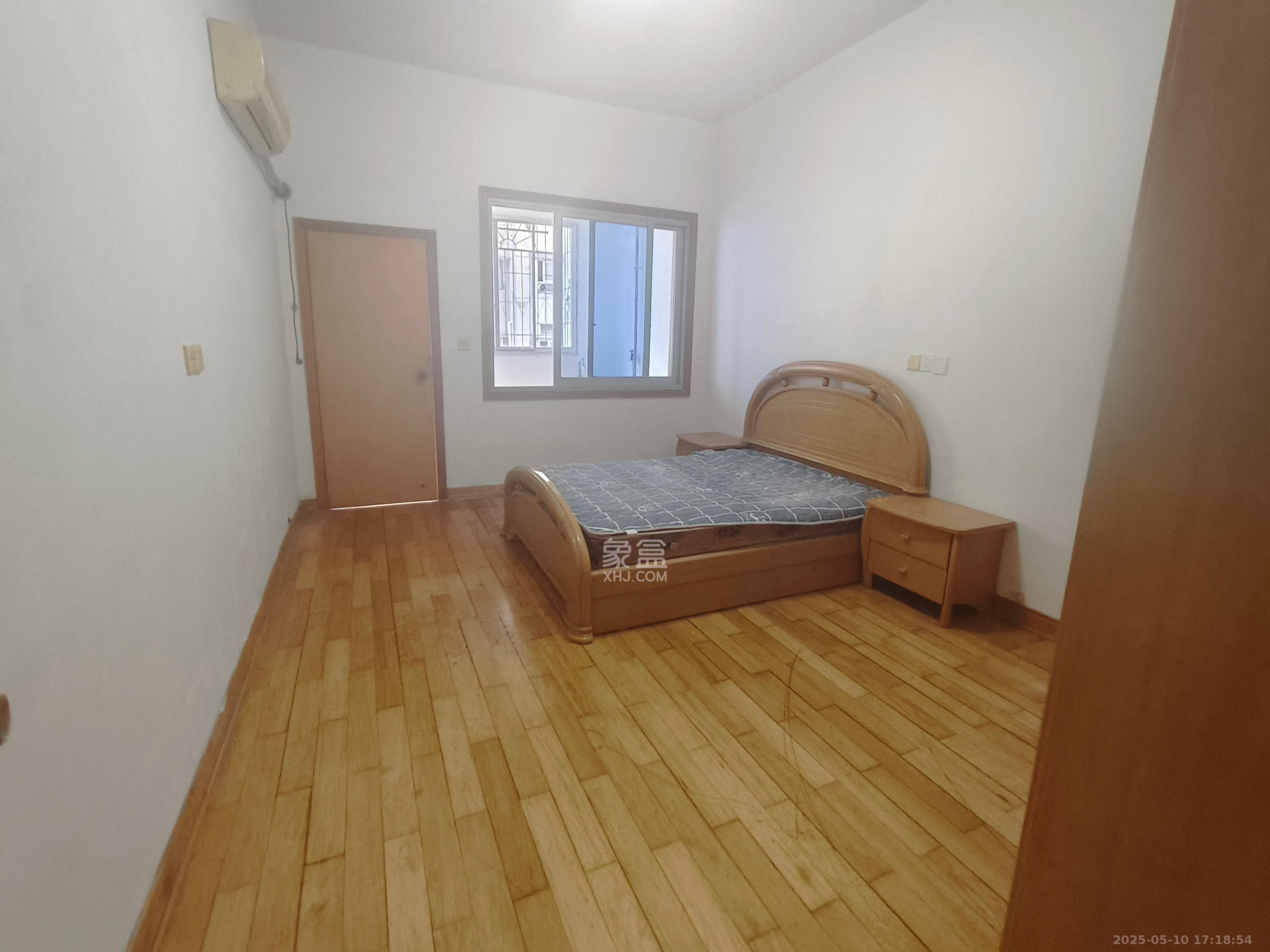 湘仪家园  3室2厅1卫   2000.00元/月室内图
