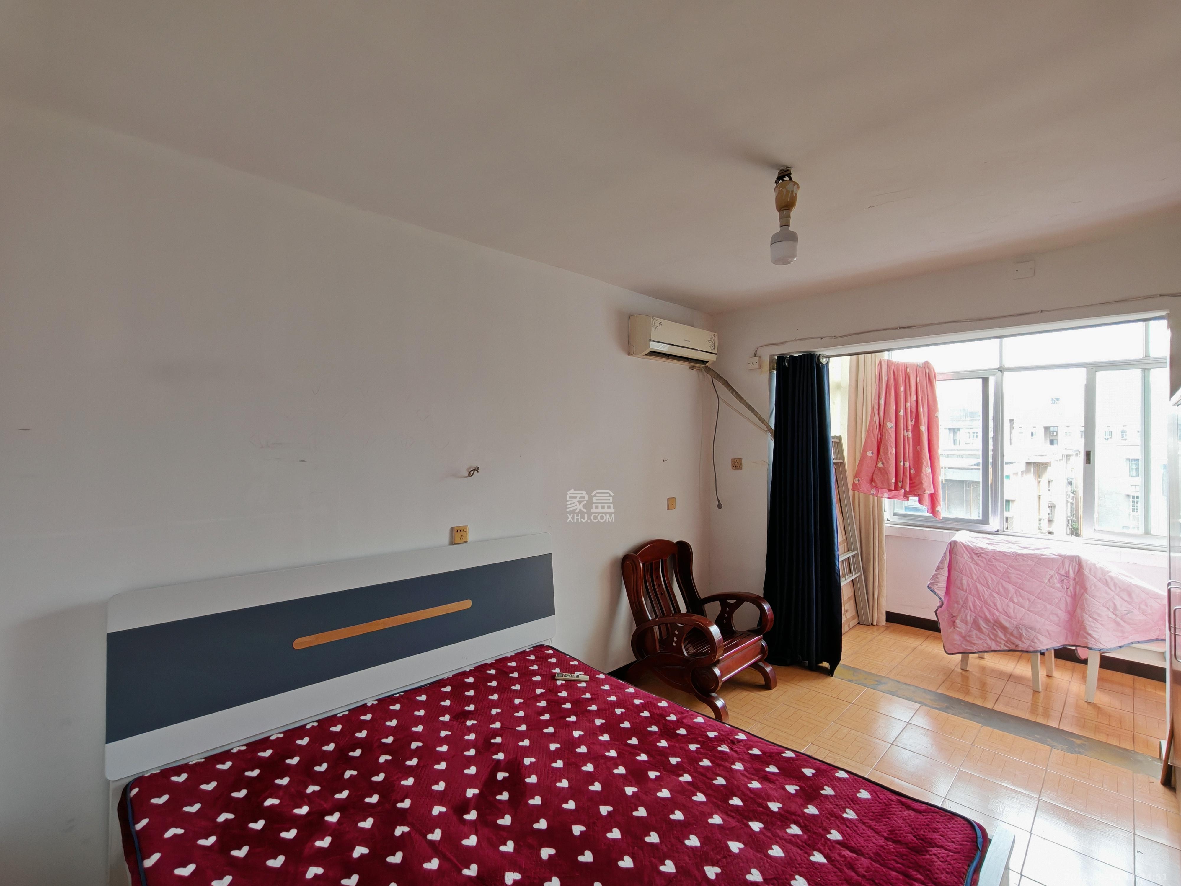 国庆新村  2室1厅1卫    1300.0元/月 国庆新村  2室1厅1卫    1300.0元/月室内图