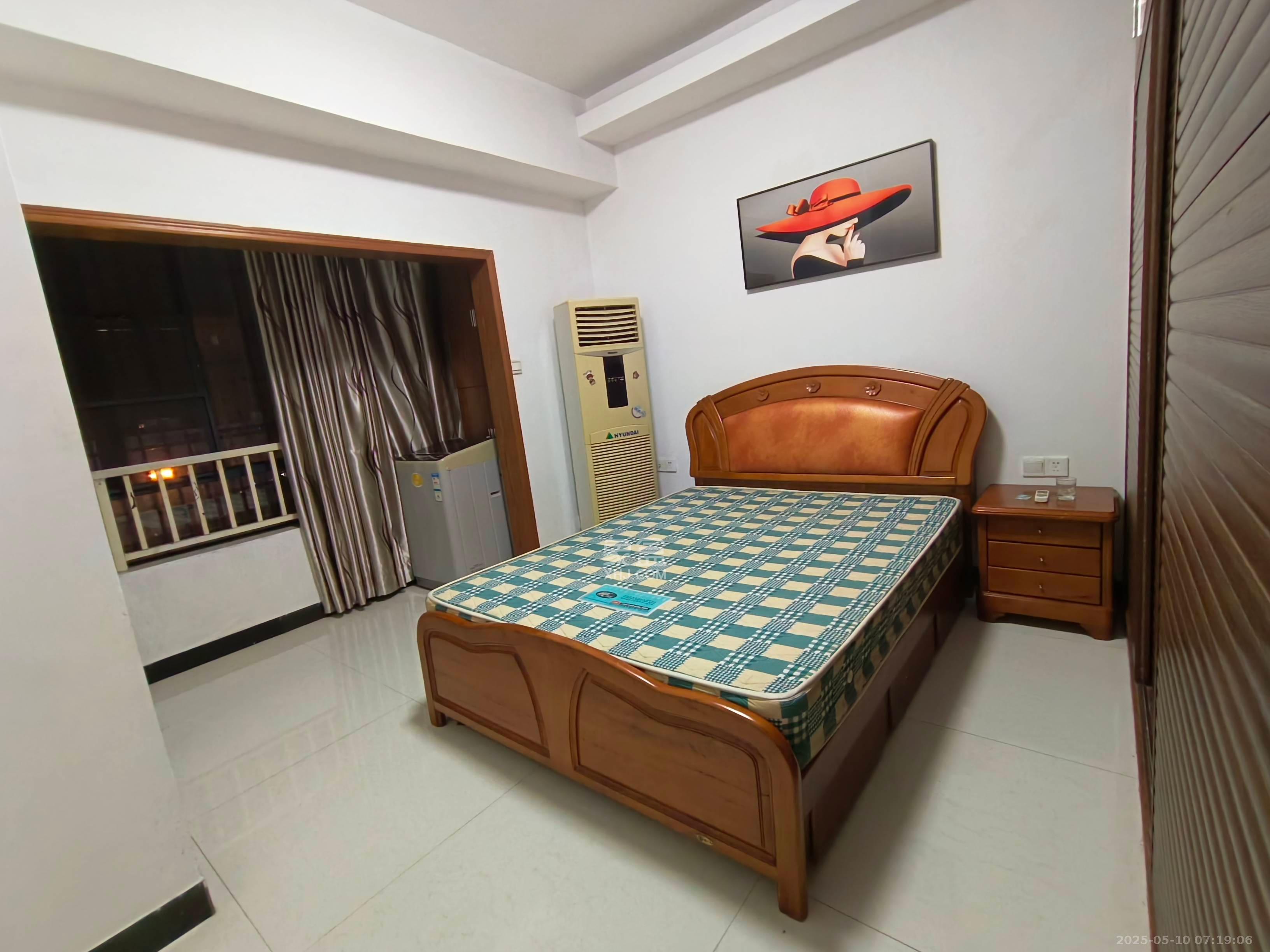 融圣国际 1室1厅1卫 1800.0元/月 融圣国际 1室1厅1卫 1800.0元/月室内图