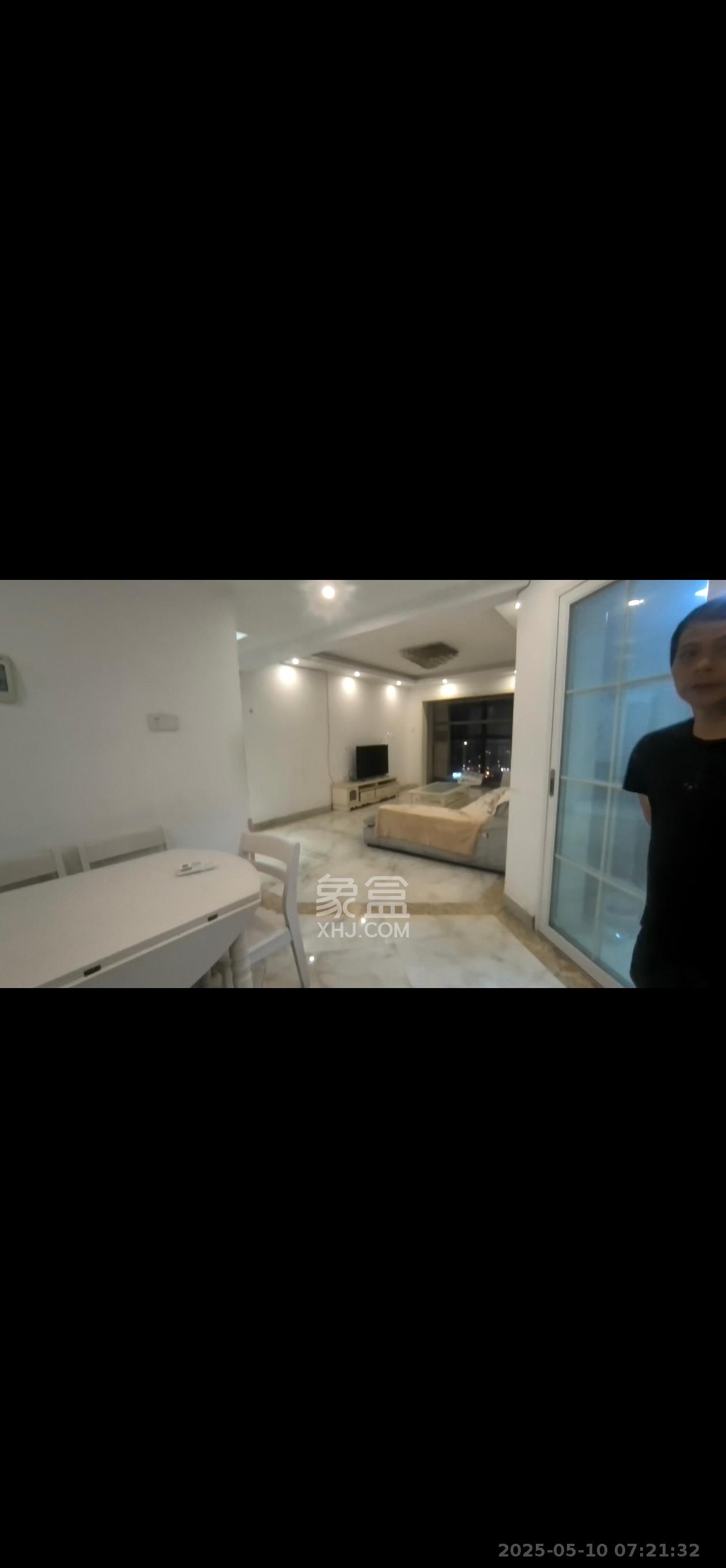 工贸大厦  3室1厅1卫    2300.0元/月