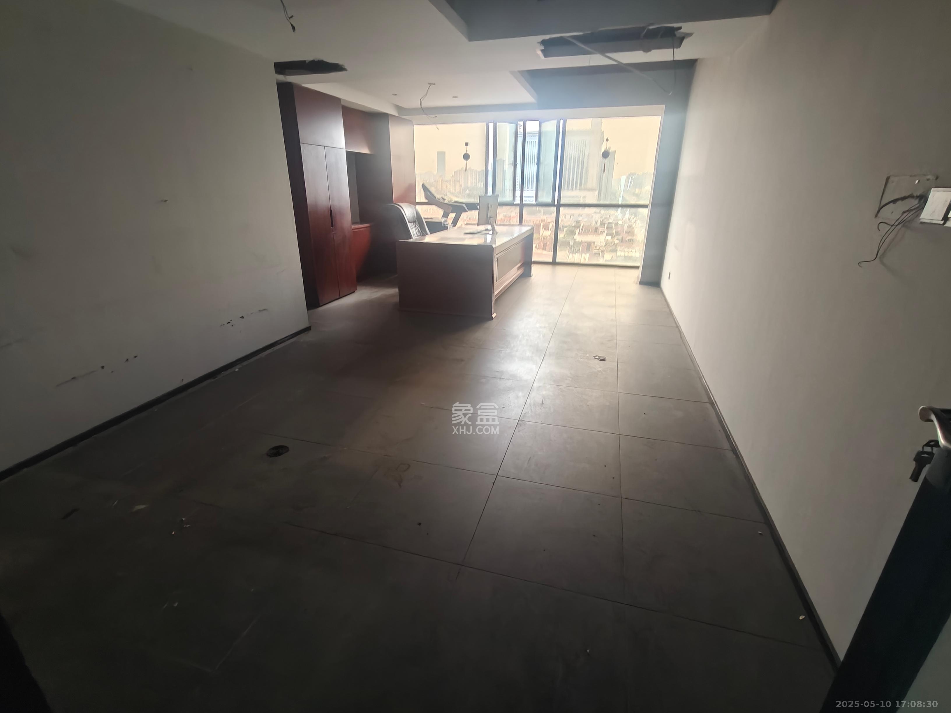 建安新商汇 1室2厅2卫 9999.0元/月 建安新商汇 1室2厅2卫 9999.0元/月室内图