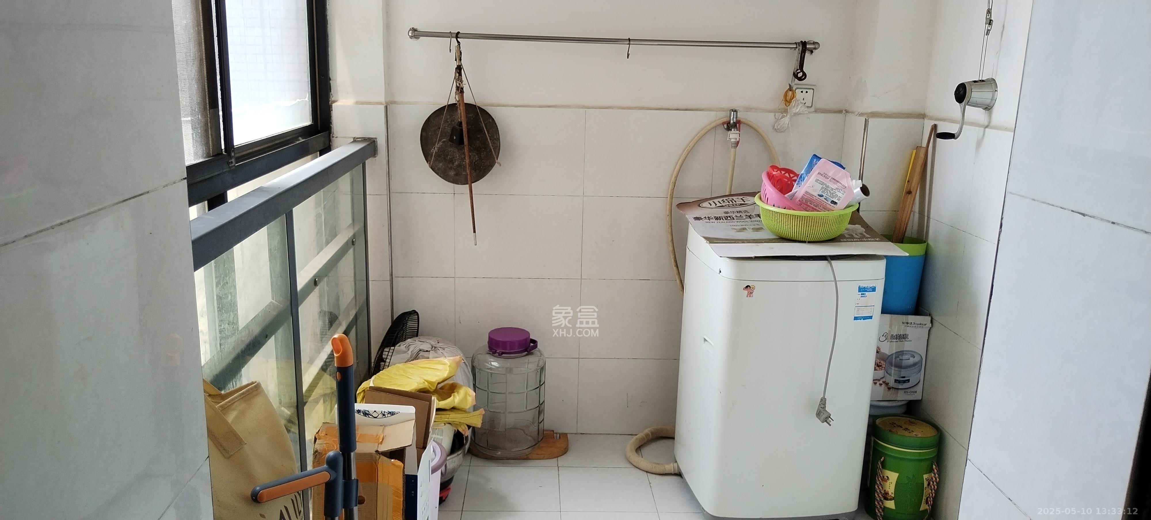 瑞都华庭(华庭美苑)  3室2厅1卫    2500.0元/月 瑞都华庭(华庭美苑)  3室2厅1卫    2500.0元/月室内图