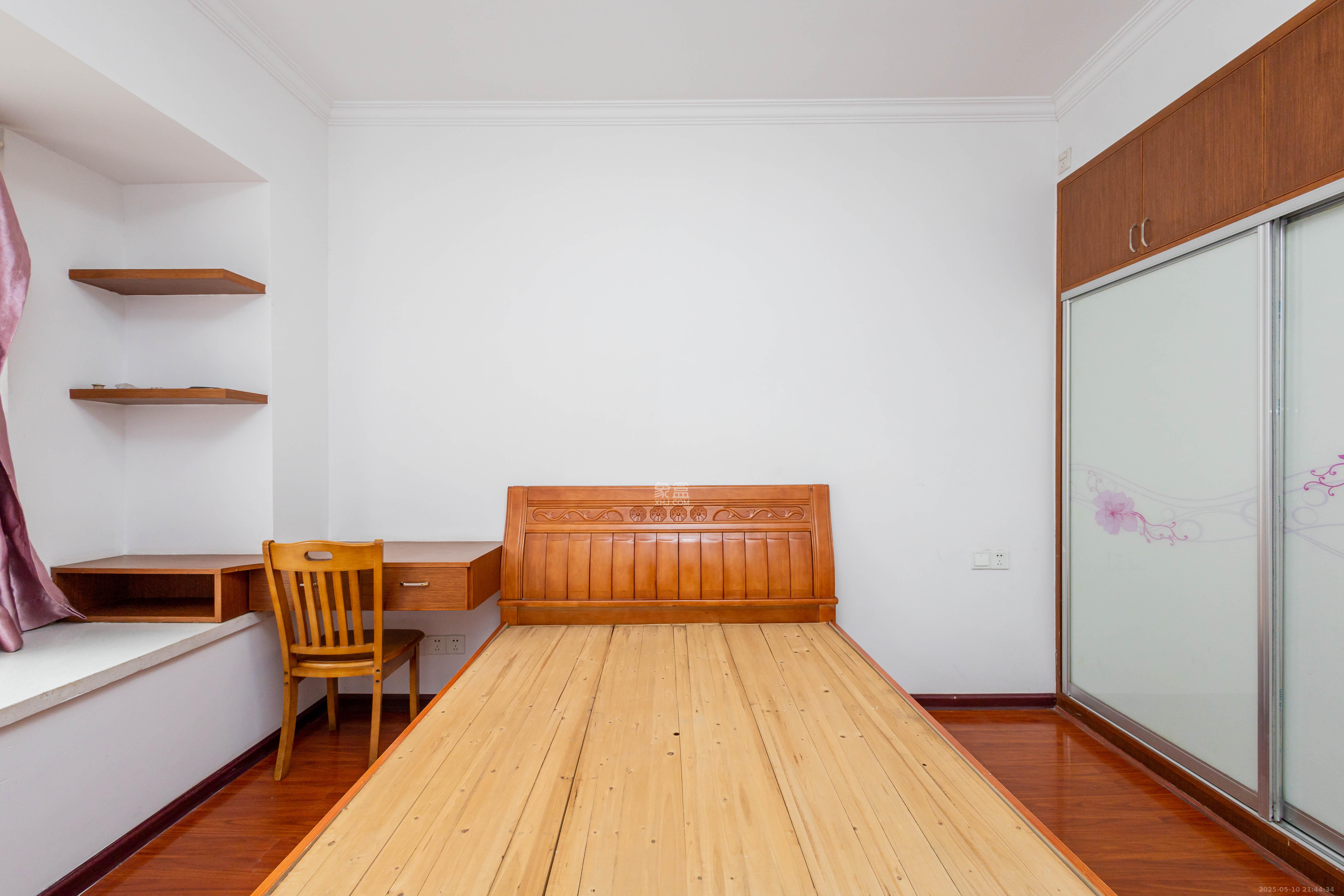 豪庭(江城豪庭) 3室2厅2卫 65.8万 豪庭(江城豪庭) 3室2厅2卫 65.8万卧室