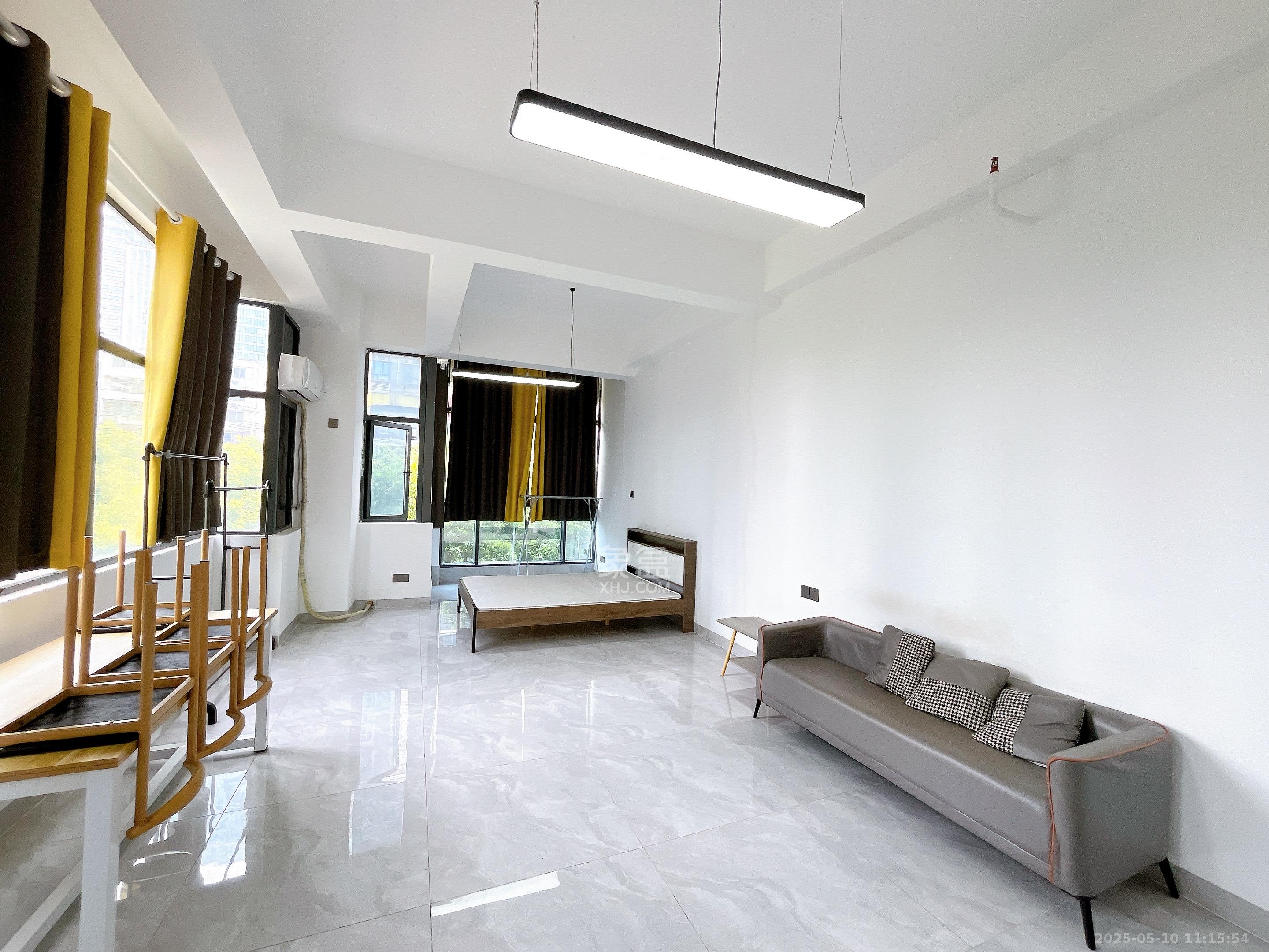 新奥大厦 1室1厅1卫 2000.0元/月 新奥大厦 1室1厅1卫 2000.0元/月室内图