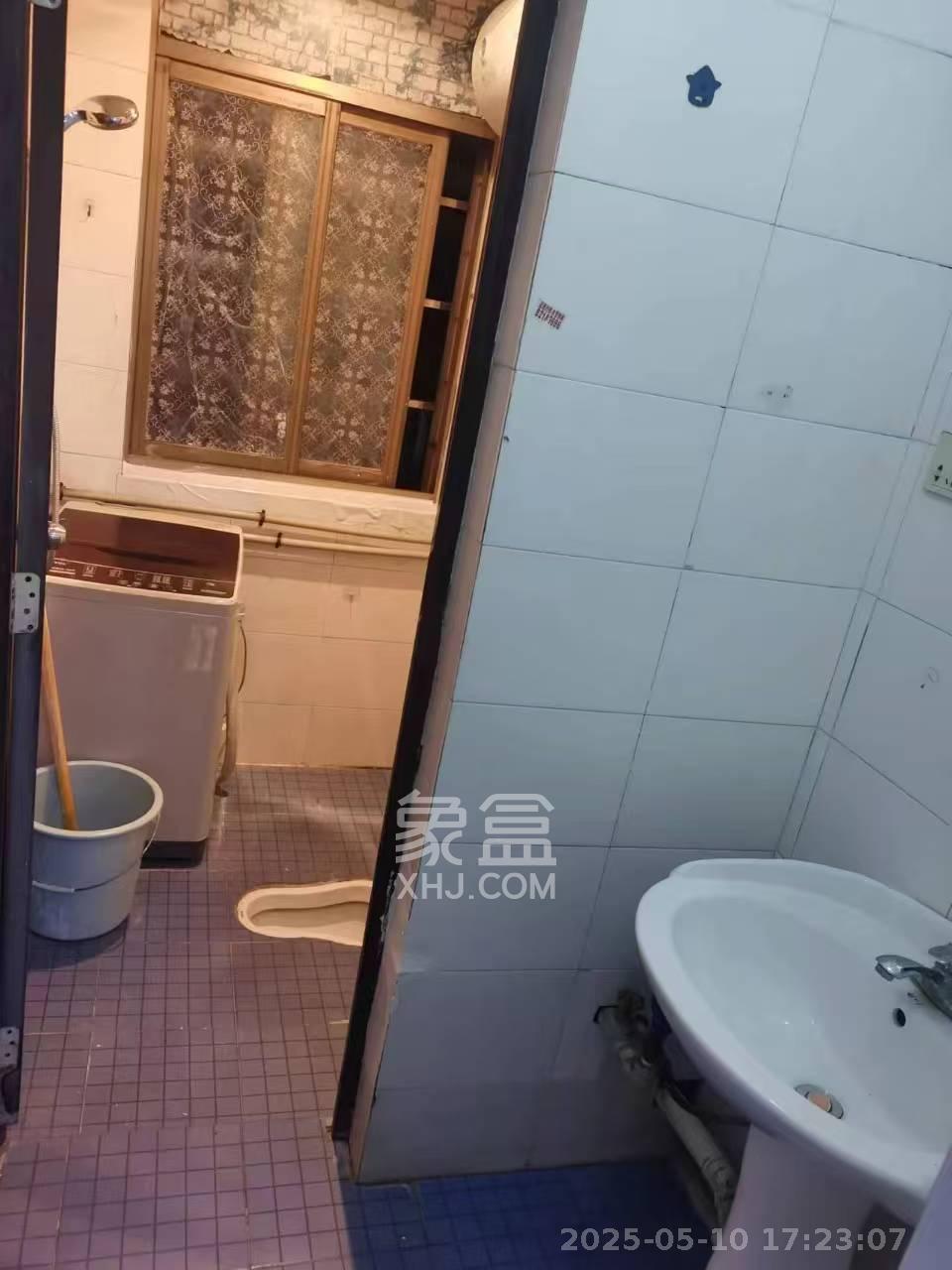 黄鹤小区2片  2室2厅1卫   1500.00元/月室内图