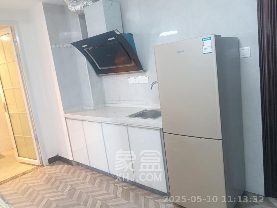 复地星光天地  2室1厅1卫    2300.0元/月