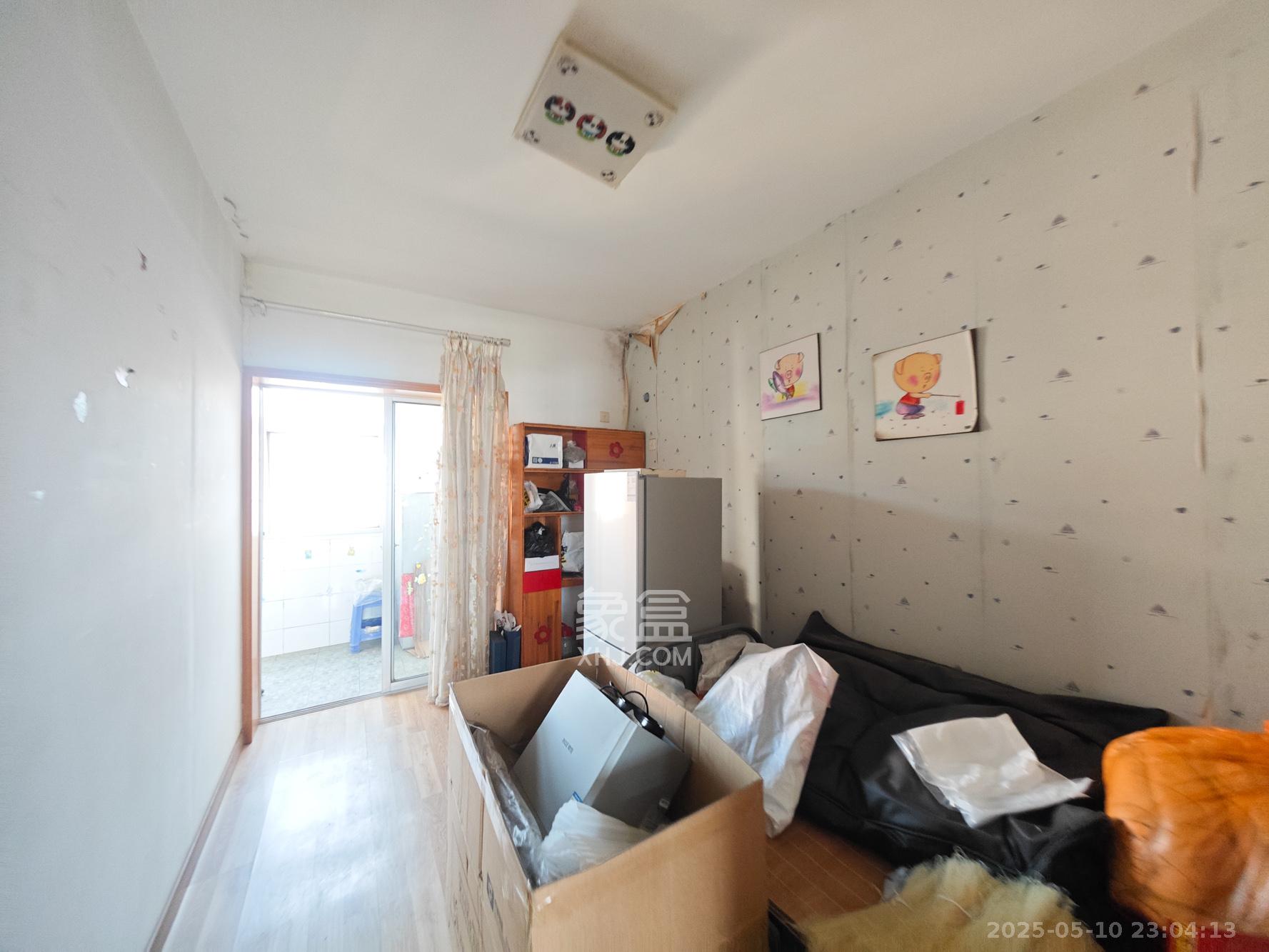 三0一佳园  3室1厅1卫   48.80万卧室
