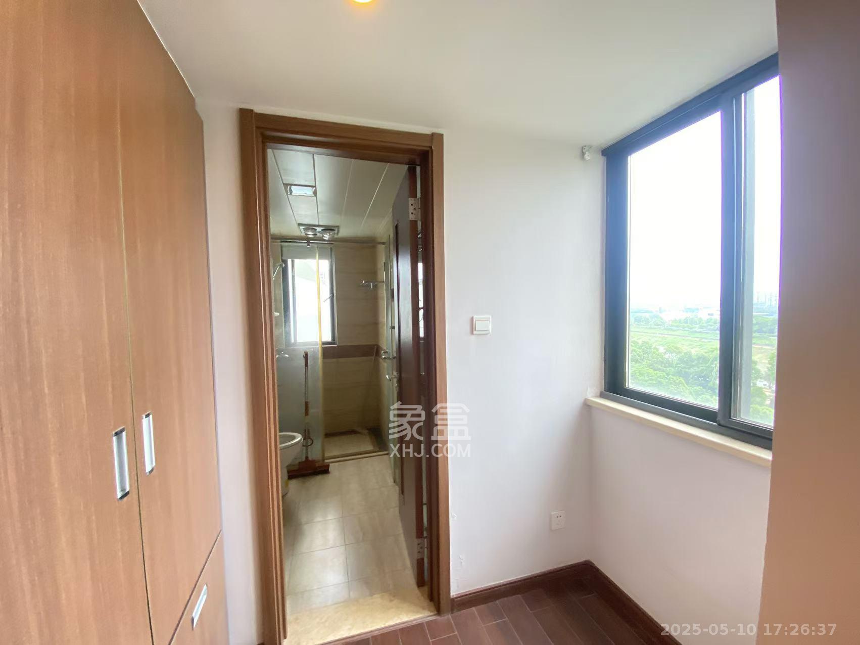 万科白鹭郡  4室2厅2卫    3500.0元/月室内图