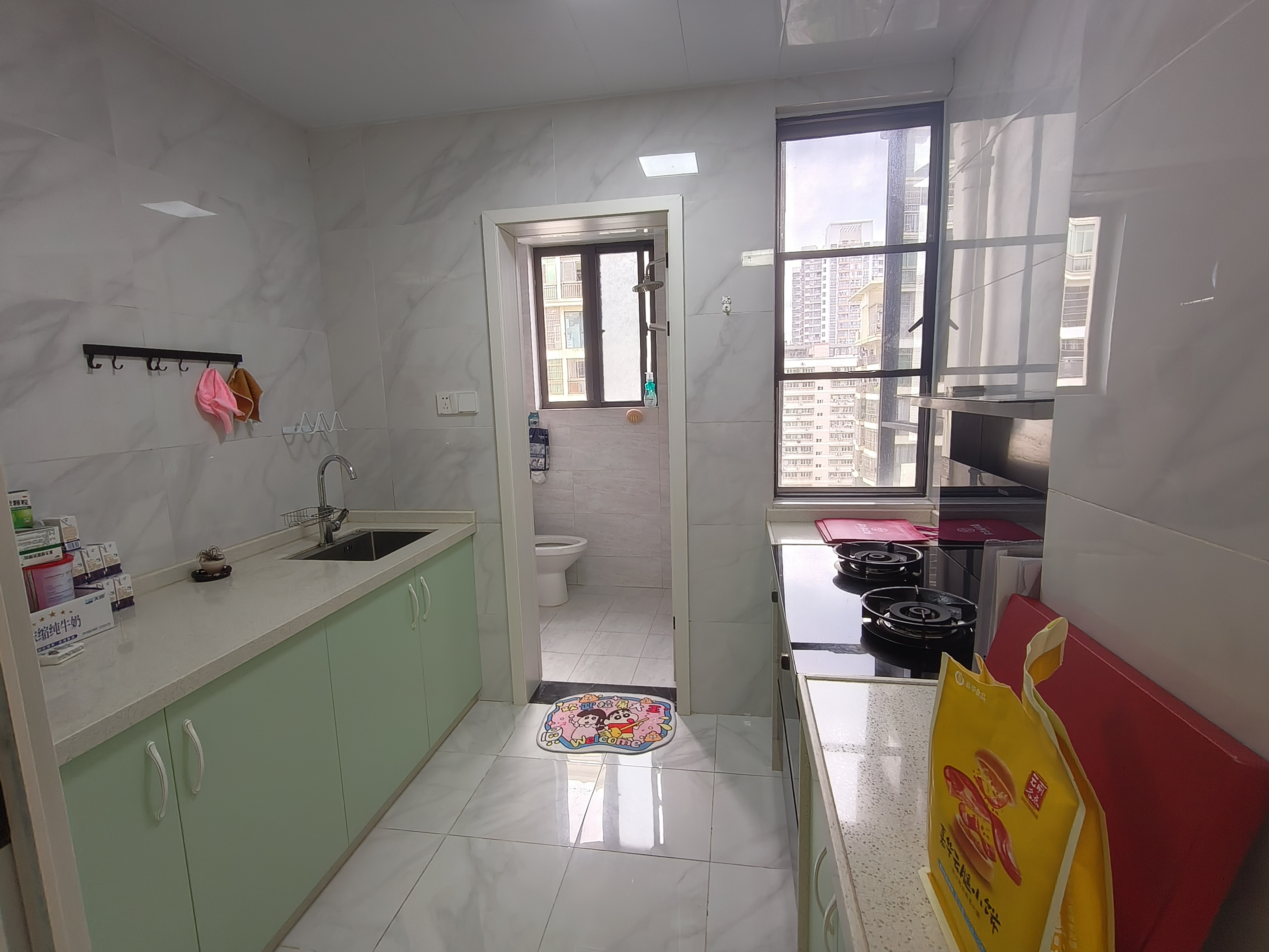 四季华庭龙城  1室1厅1卫    80.0万 四季华庭龙城  1室1厅1卫    80.0万客厅