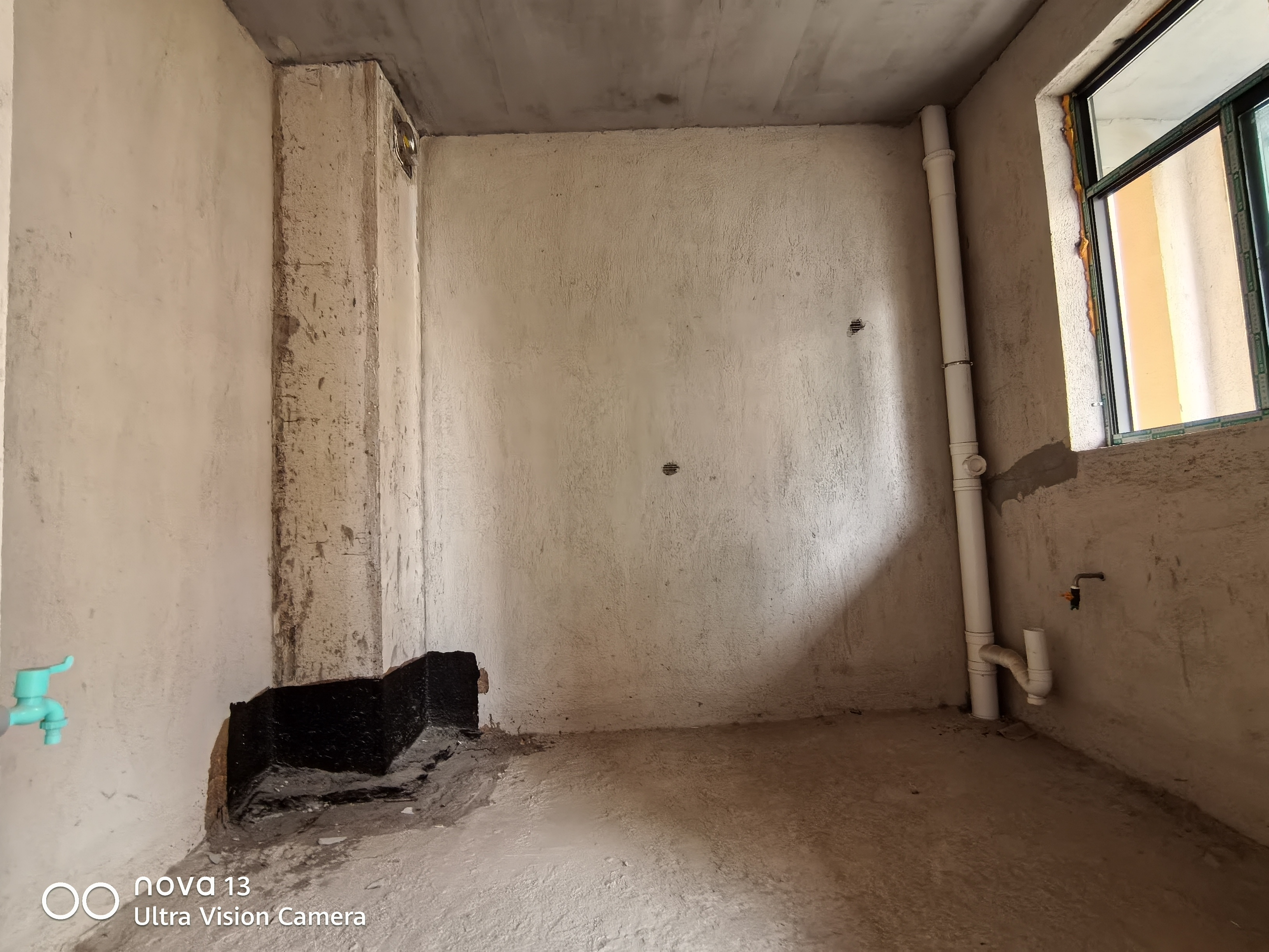 鹏泰天麓  6室4厅4卫    156.8万 鹏泰天麓  6室4厅4卫    156.8万客厅