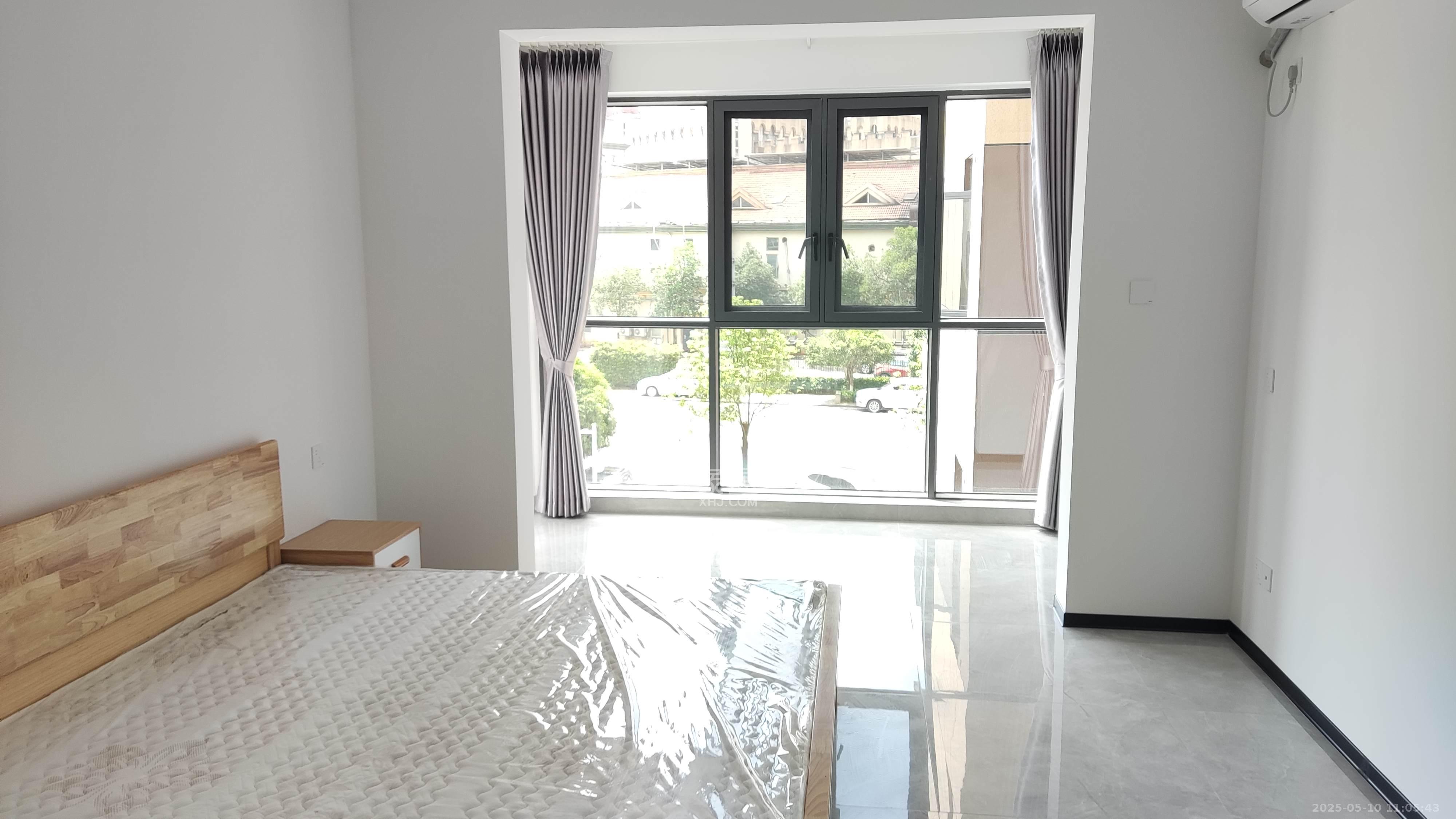 先锋新宇  3室2厅2卫   2500.00元/月室内图
