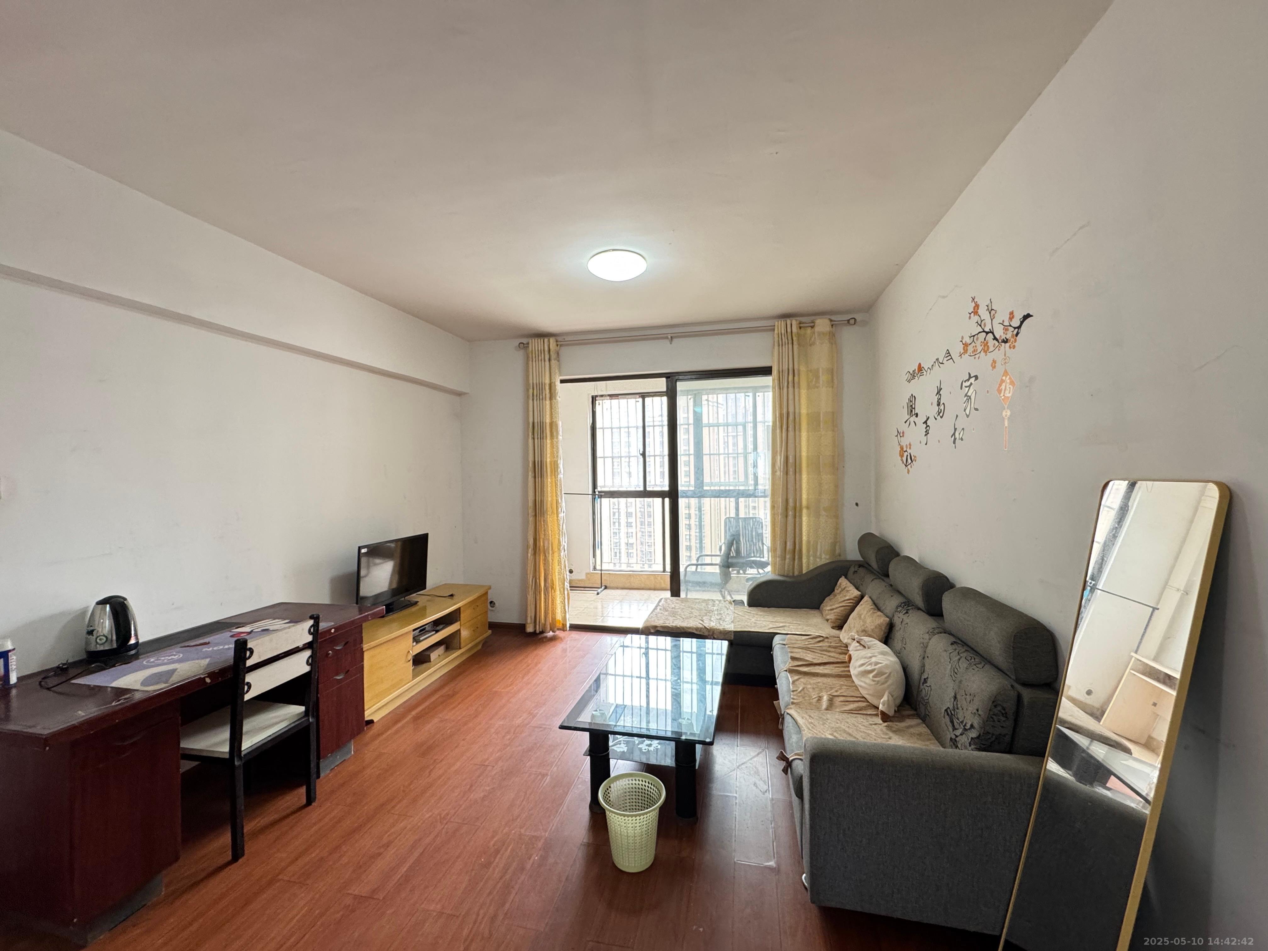 华润凤凰城三期 3室2厅1卫 1500.0元/月 华润凤凰城三期 3室2厅1卫 1500.0元/月室内图