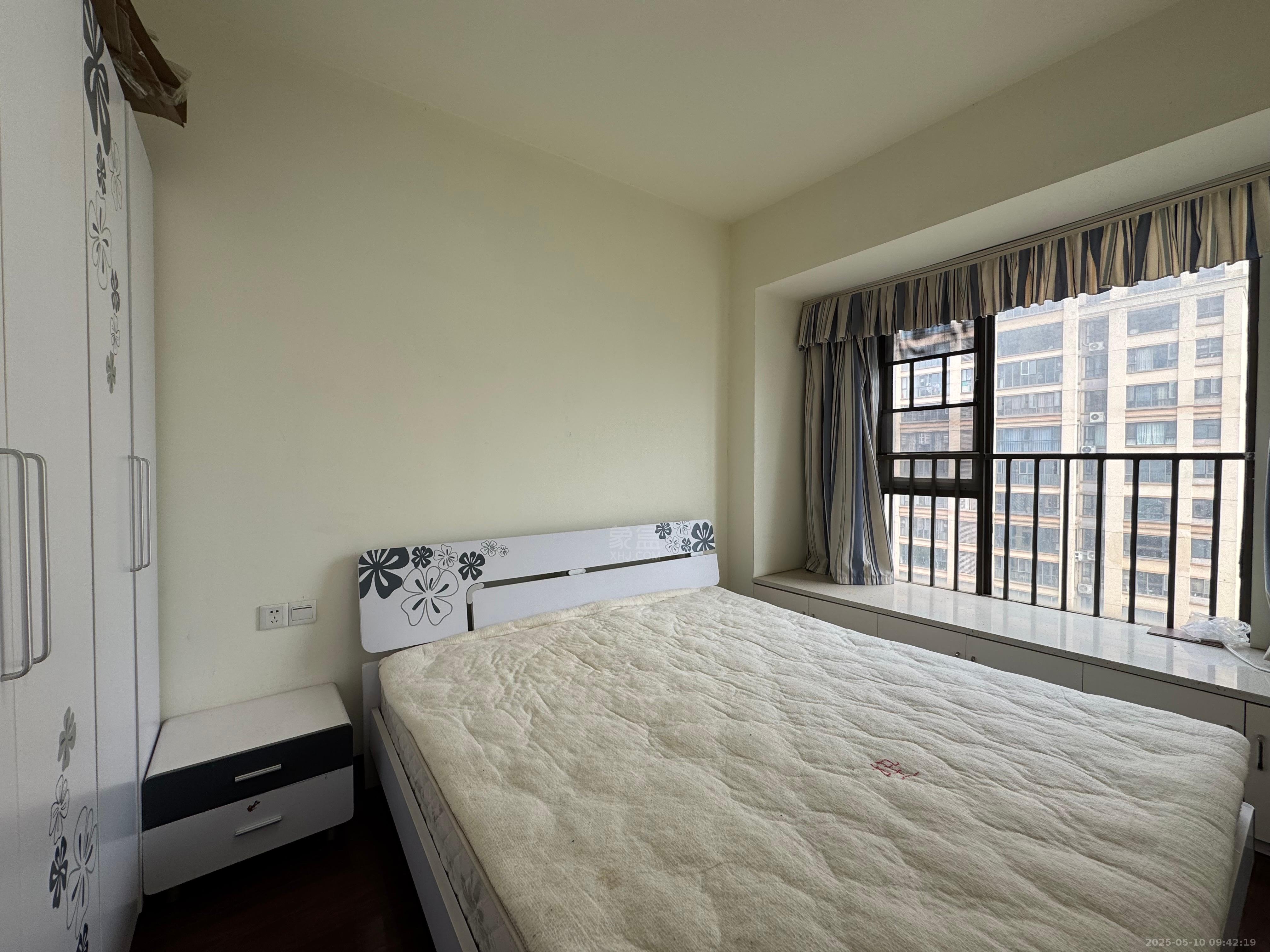 佳兆业金域天下二期  3室2厅1卫    1600.0元/月 佳兆业金域天下二期  3室2厅1卫    1600.0元/月室内图