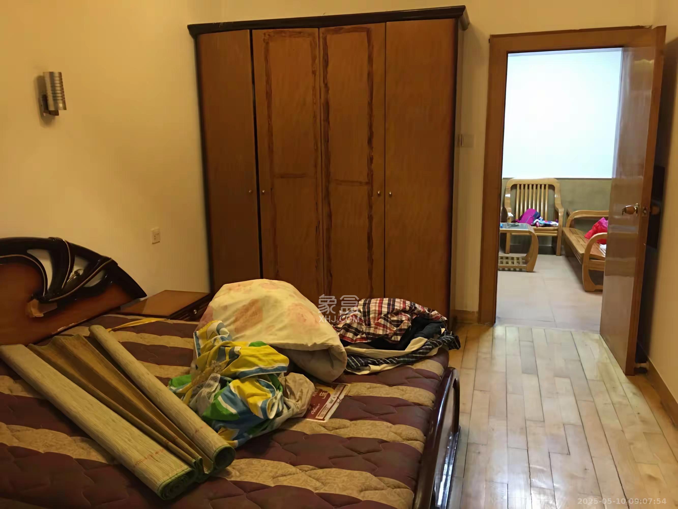 枫林路道路运政宿舍  3室1厅1卫    1600.0元/月 枫林路道路运政宿舍  3室1厅1卫    1600.0元/月室内图