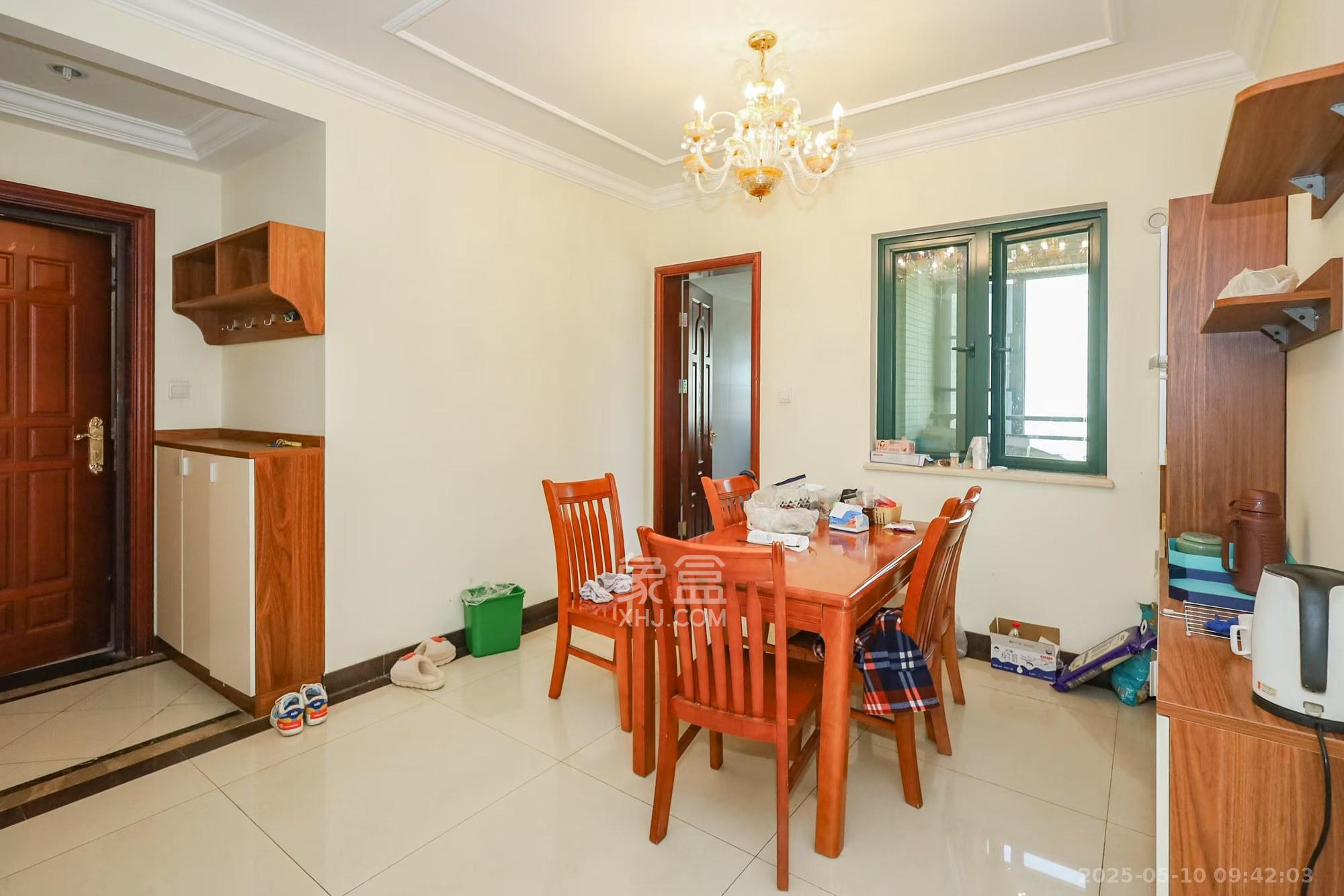 恒大御景湾 3室2厅2卫 3500.0元/月 恒大御景湾 3室2厅2卫 3500.0元/月室内图