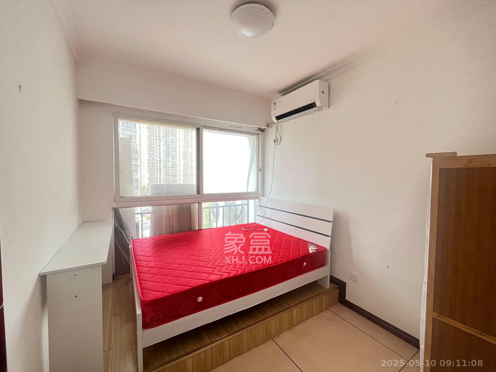 麓山润城 4室2厅2卫 2000.0元/月 麓山润城 4室2厅2卫 2000.0元/月室内图