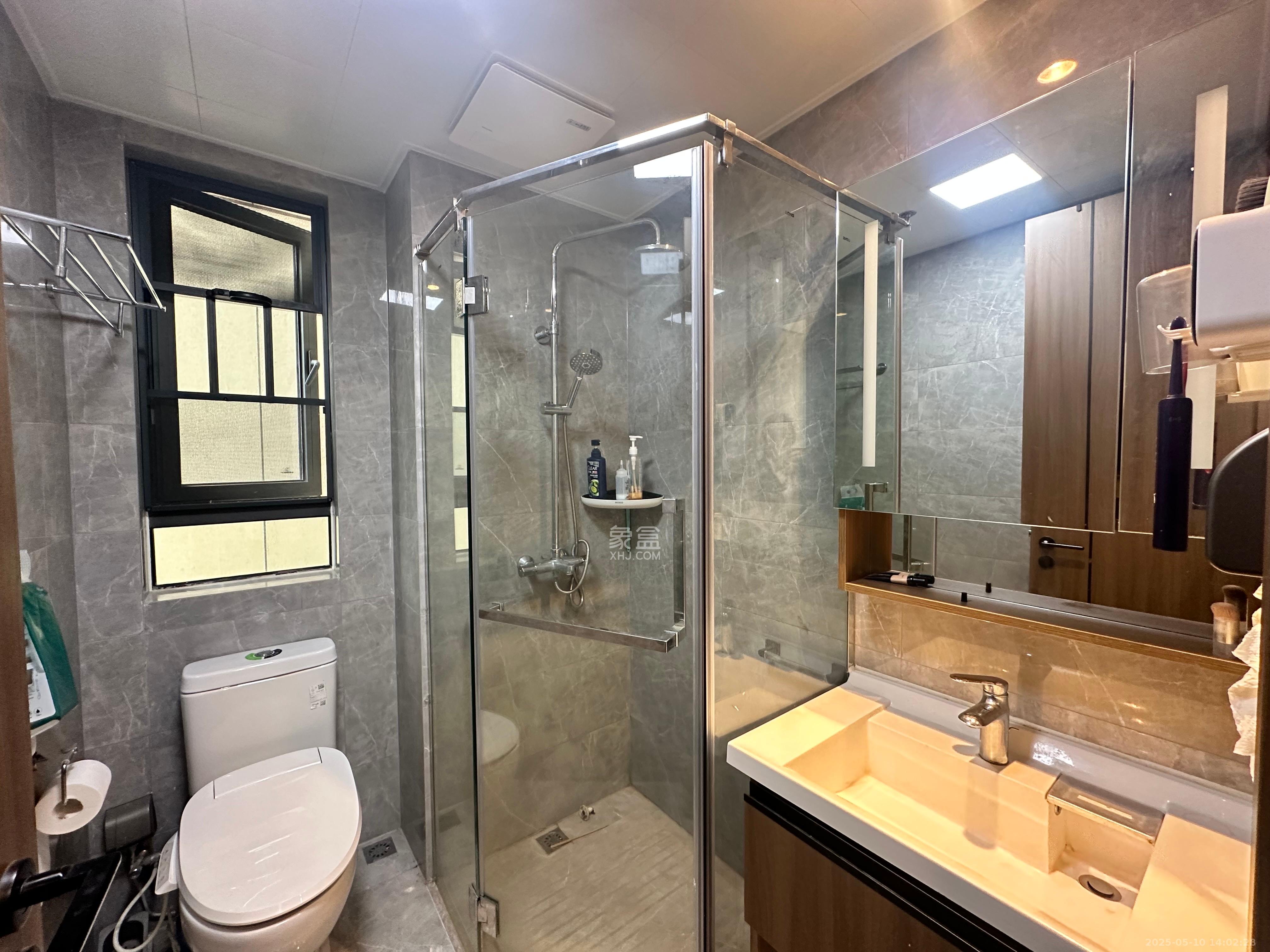 卓越中寰 3室2厅2卫 6200.0元/月 卓越中寰 3室2厅2卫 6200.0元/月室内图