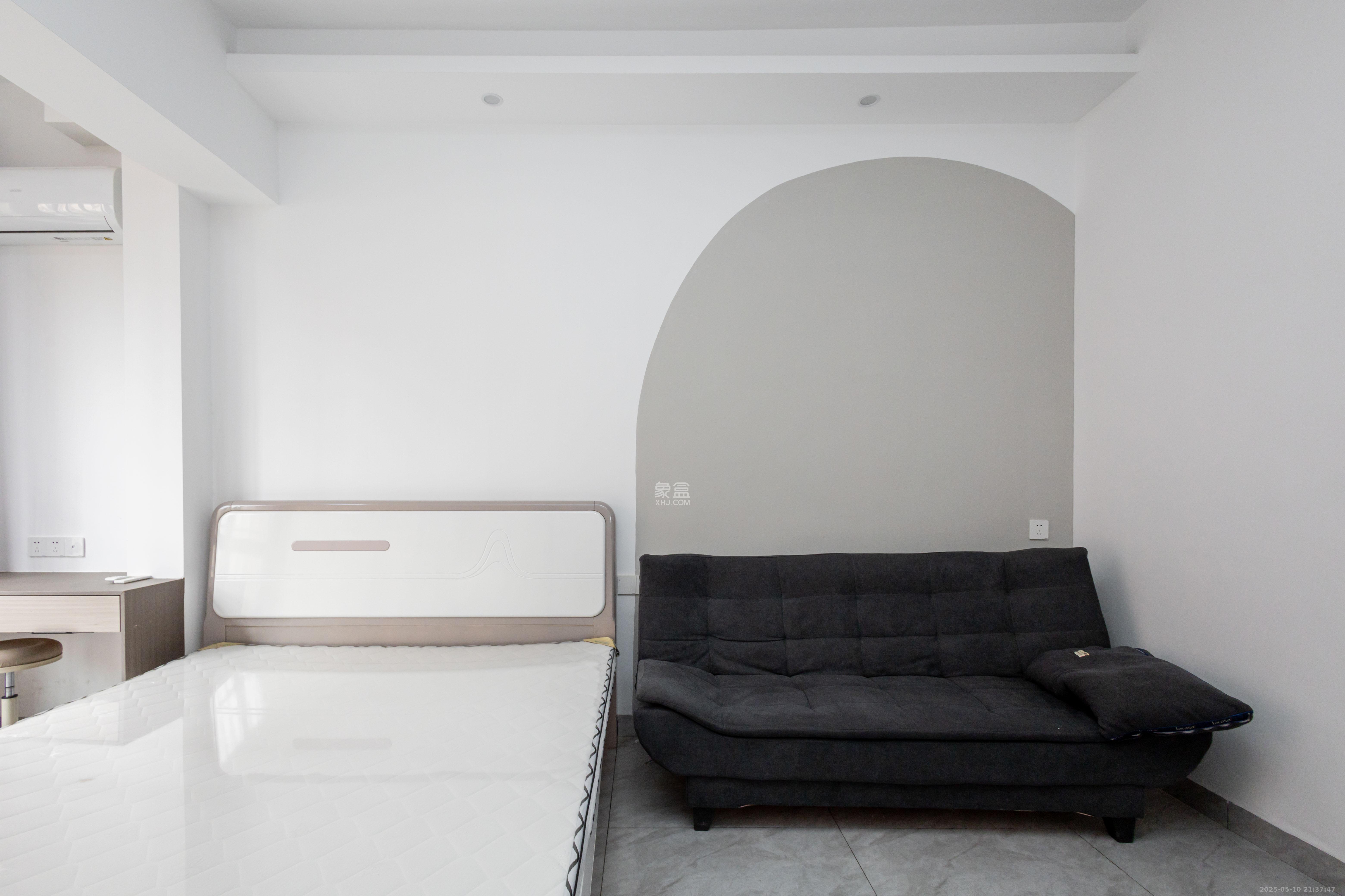 辉宏橄榄城  1室1厅1卫    25.0万 辉宏橄榄城  1室1厅1卫    25.0万客厅