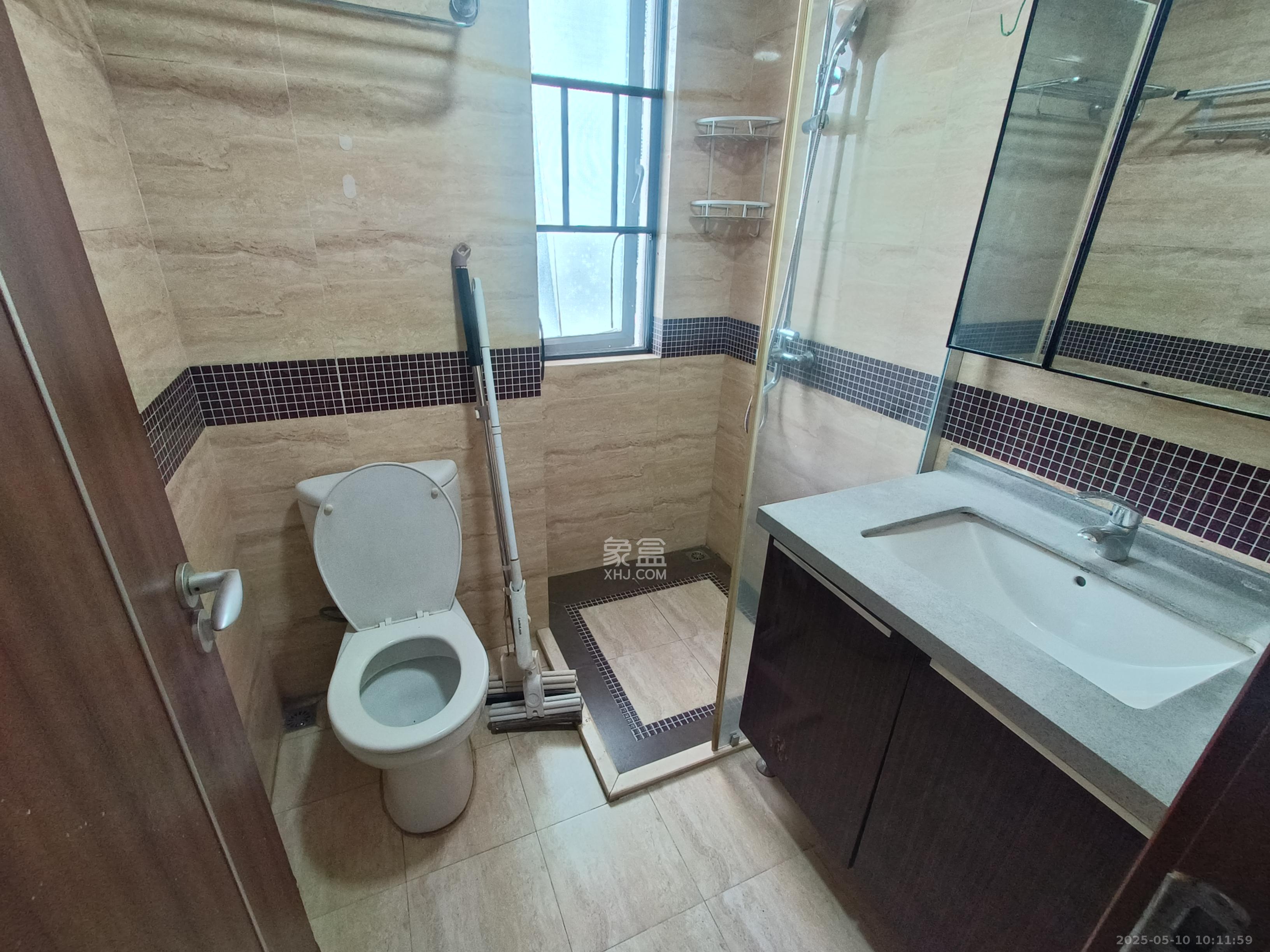 万科城 3室2厅1卫 2300.0元/月 万科城 3室2厅1卫 2300.0元/月室内图