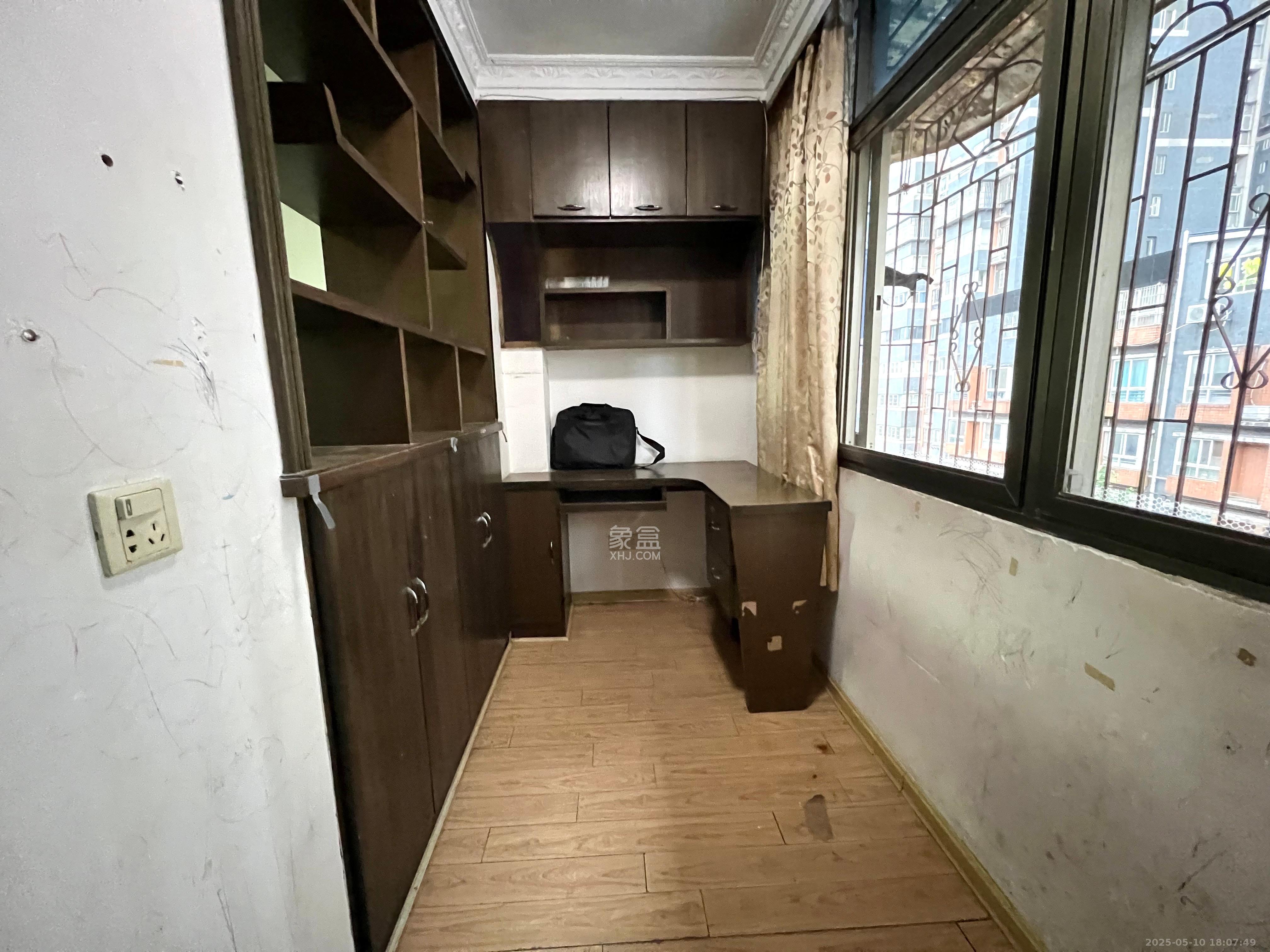 老鸦冲社区  2室1厅1卫   1500.00元/月室内图