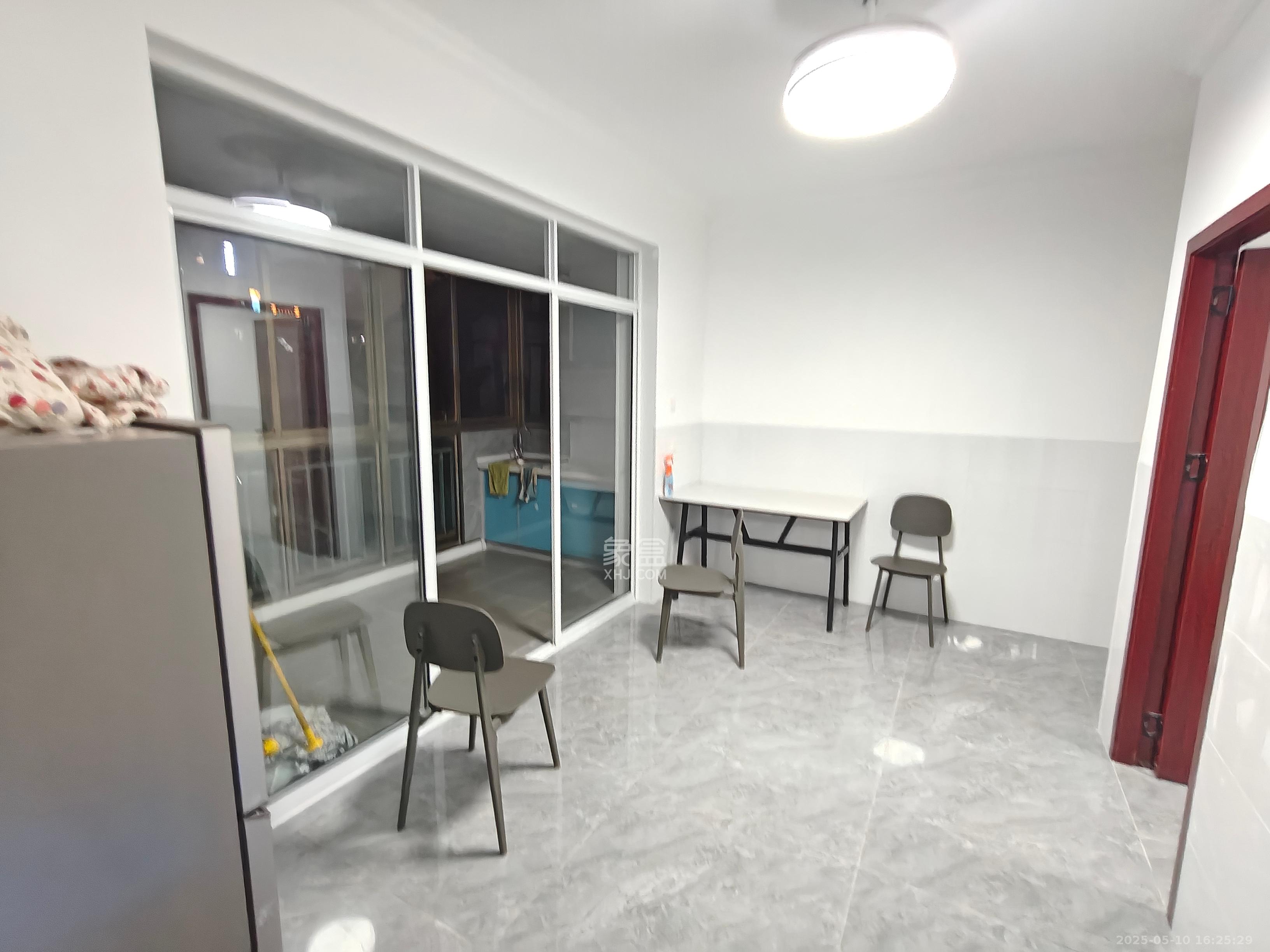 锦湘国际星城二期(锦雅苑) 2室1厅1卫 1800.0元/月 锦湘国际星城二期(锦雅苑) 2室1厅1卫 1800.0元/月室内图