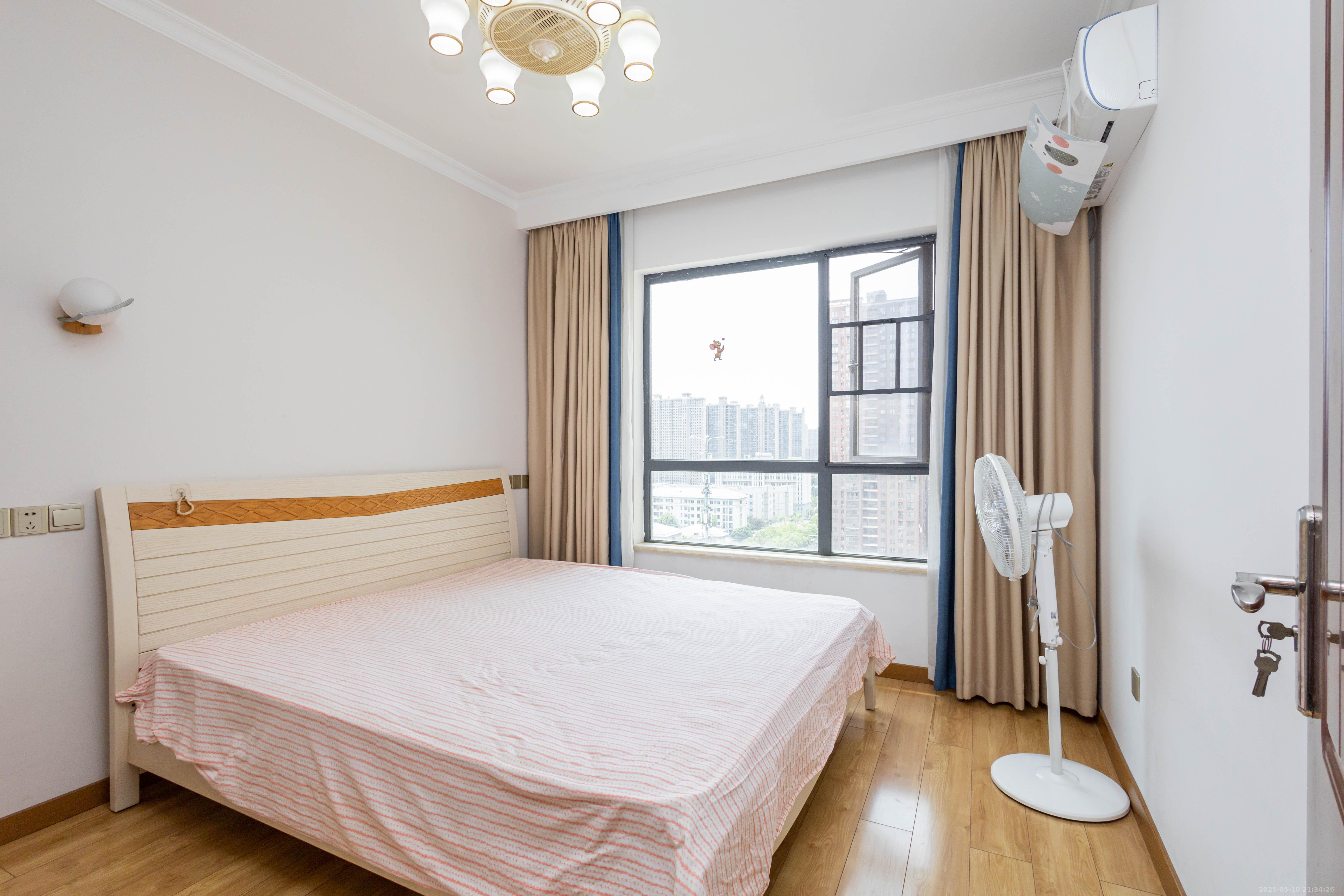 中国铁建国际城二期 3室2厅1卫 58.8万 中国铁建国际城二期 3室2厅1卫 58.8万卧室