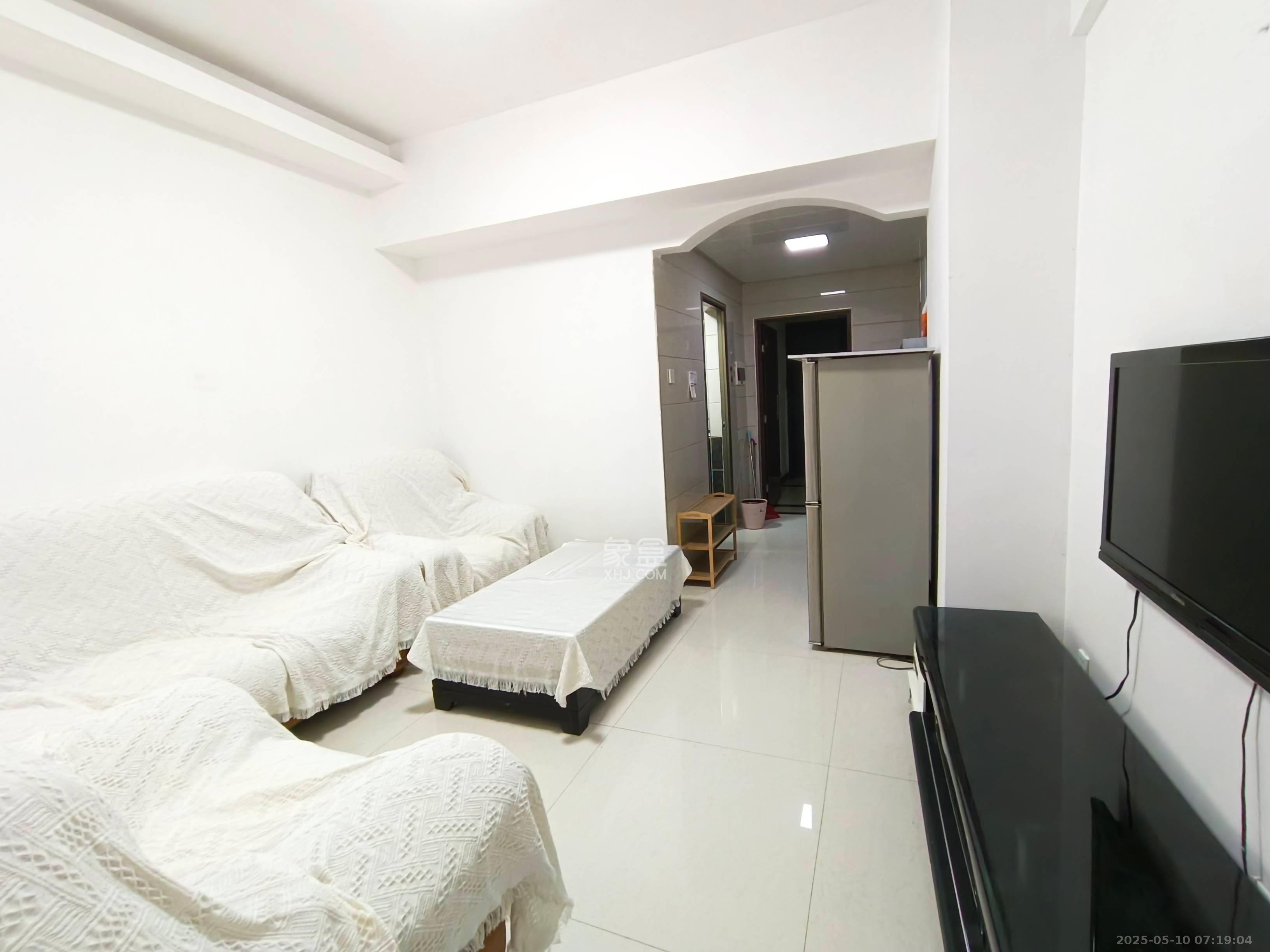 融圣国际 1室1厅1卫 1800.0元/月 融圣国际 1室1厅1卫 1800.0元/月室内图