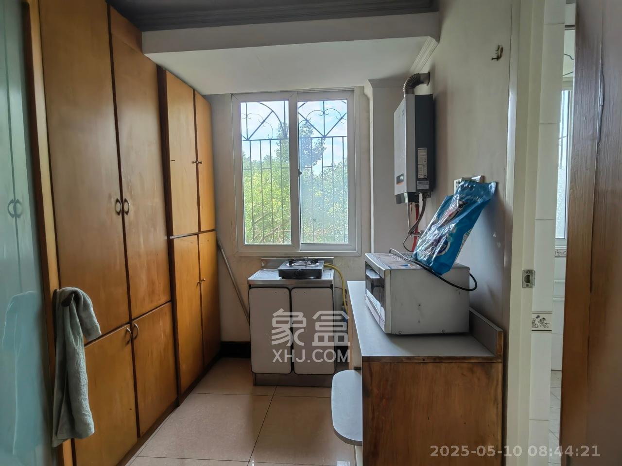 申湘花园 3室2厅2卫 2400.0元/月 申湘花园 3室2厅2卫 2400.0元/月室内图