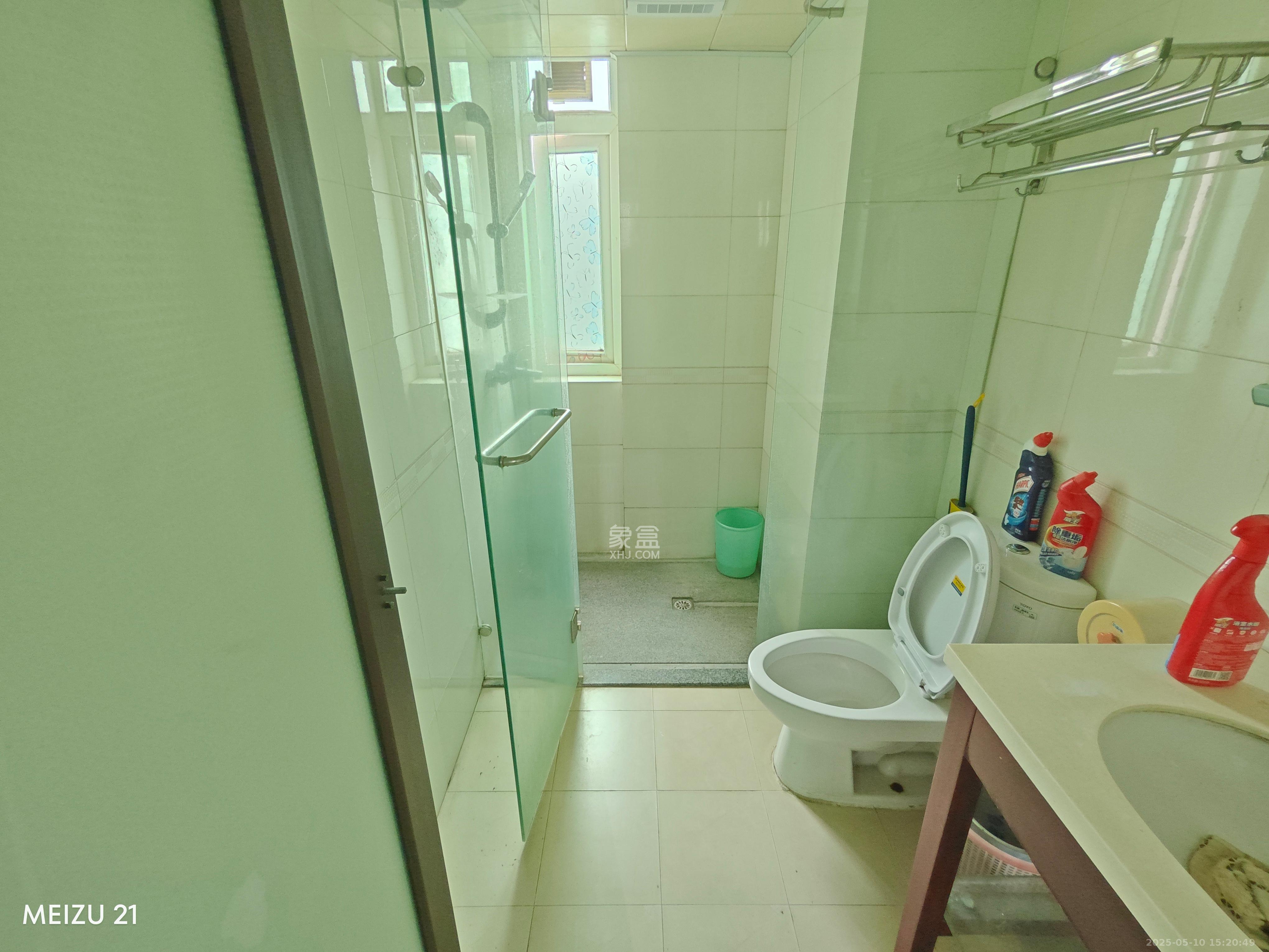 珠江花城一期桂苑  3室2厅2卫    2000.0元/月 珠江花城一期桂苑  3室2厅2卫    2000.0元/月室内图