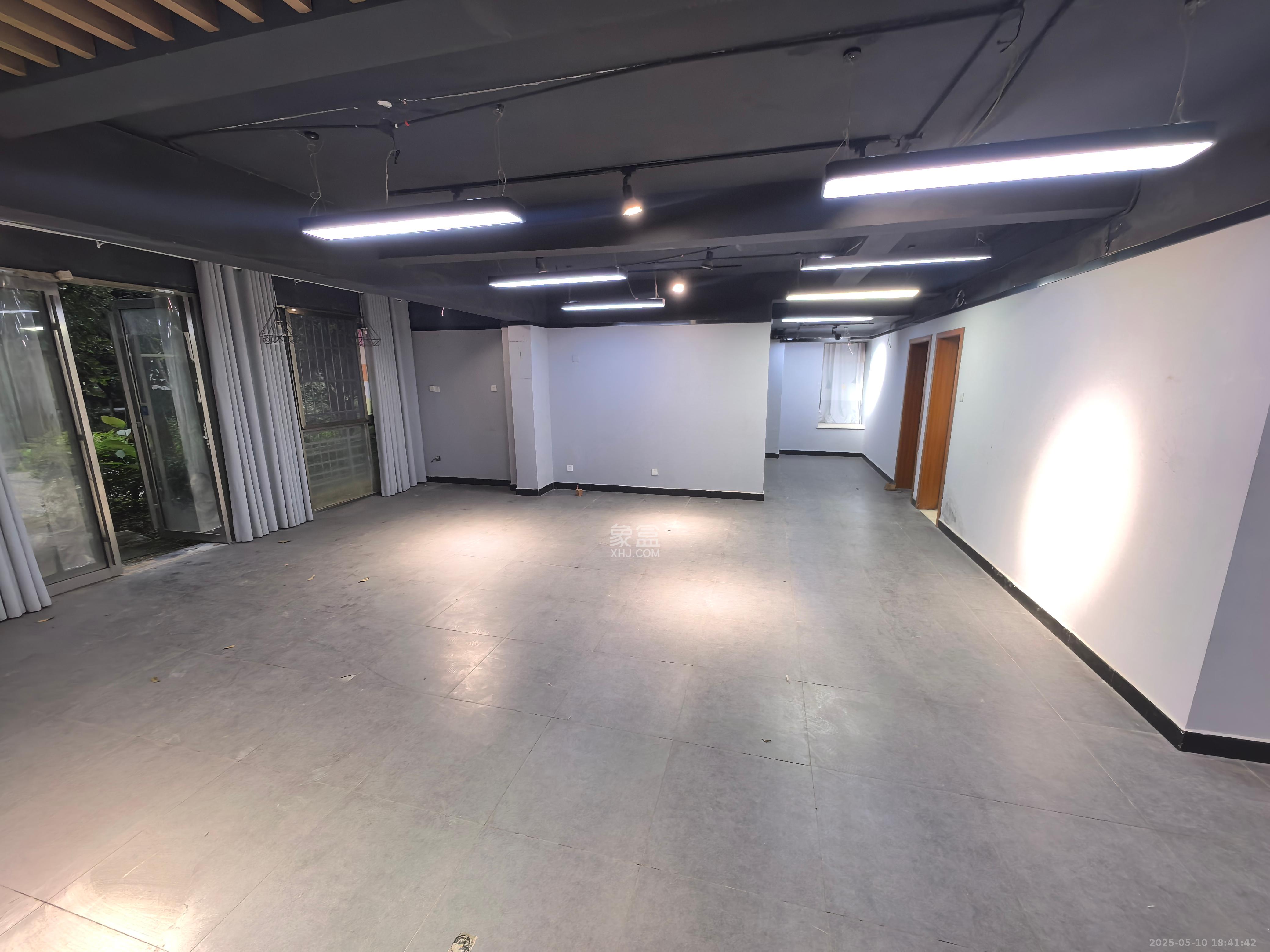 滨江君悦香邸 2室2厅2卫 4000.0元/月 滨江君悦香邸 2室2厅2卫 4000.0元/月室内图