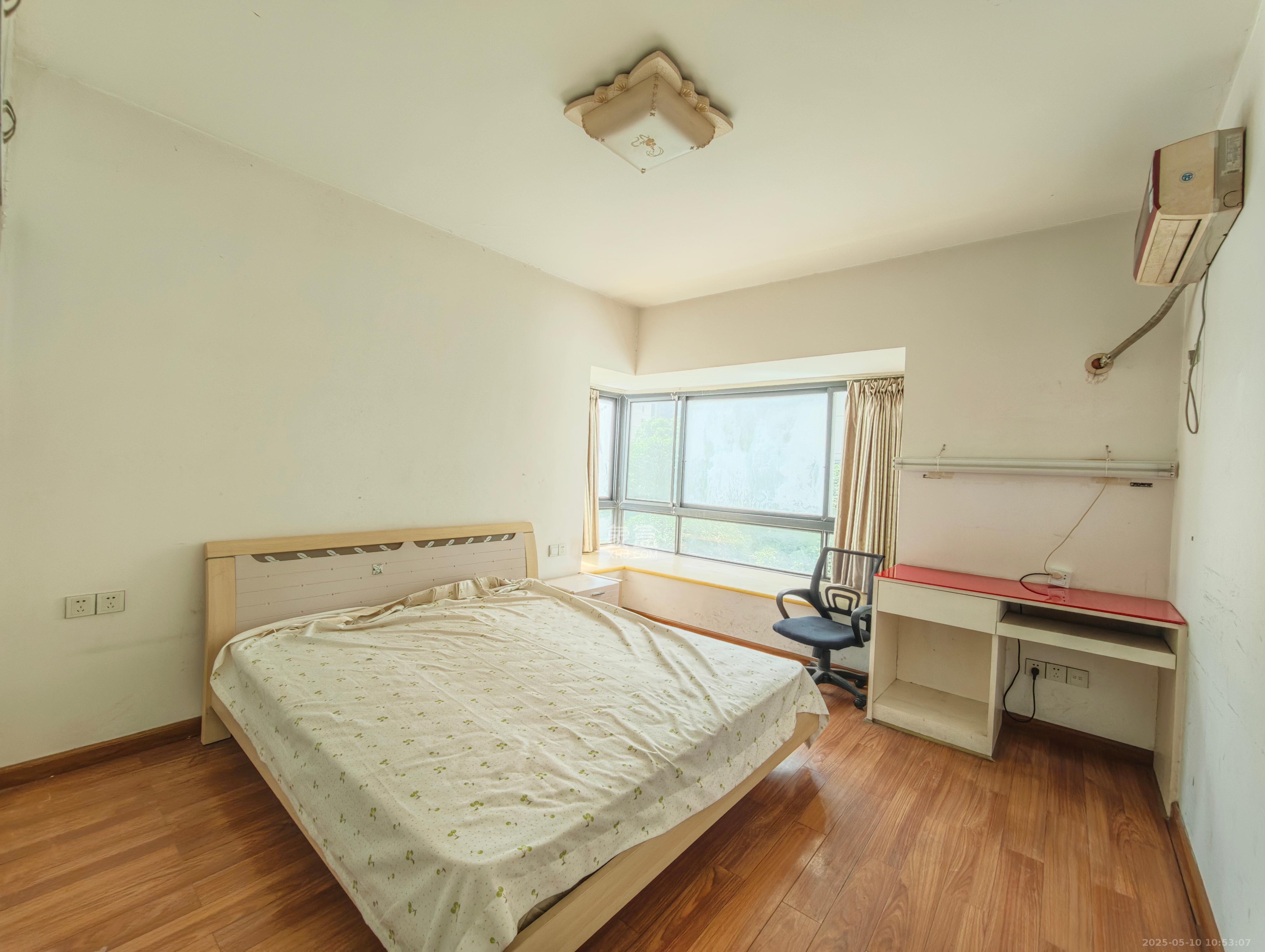 嘉宇盛世华章 3室2厅1卫 2300.0元/月 嘉宇盛世华章 3室2厅1卫 2300.0元/月室内图