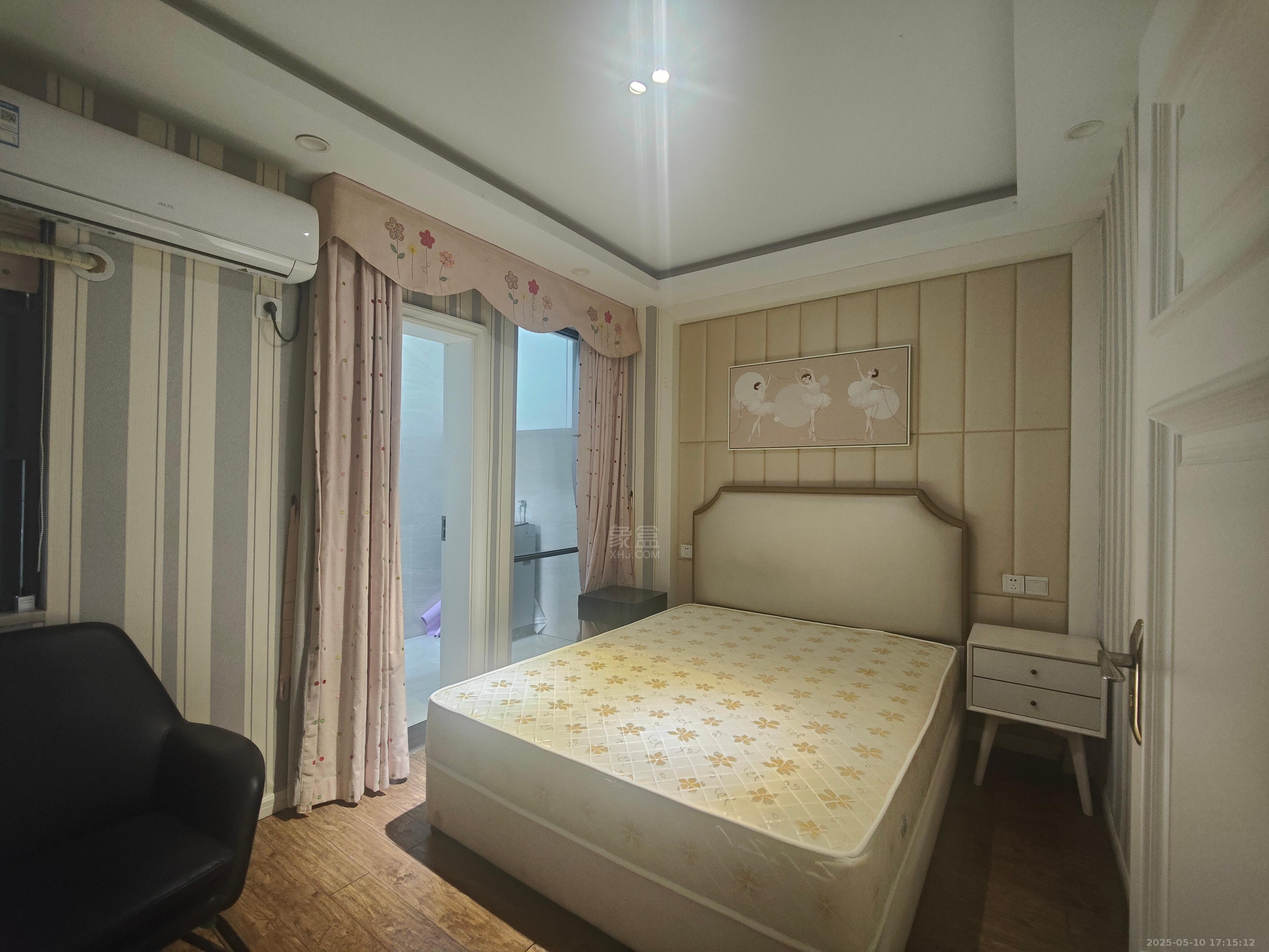 庐山春天 2室1厅1卫 2600.0元/月 庐山春天 2室1厅1卫 2600.0元/月室内图