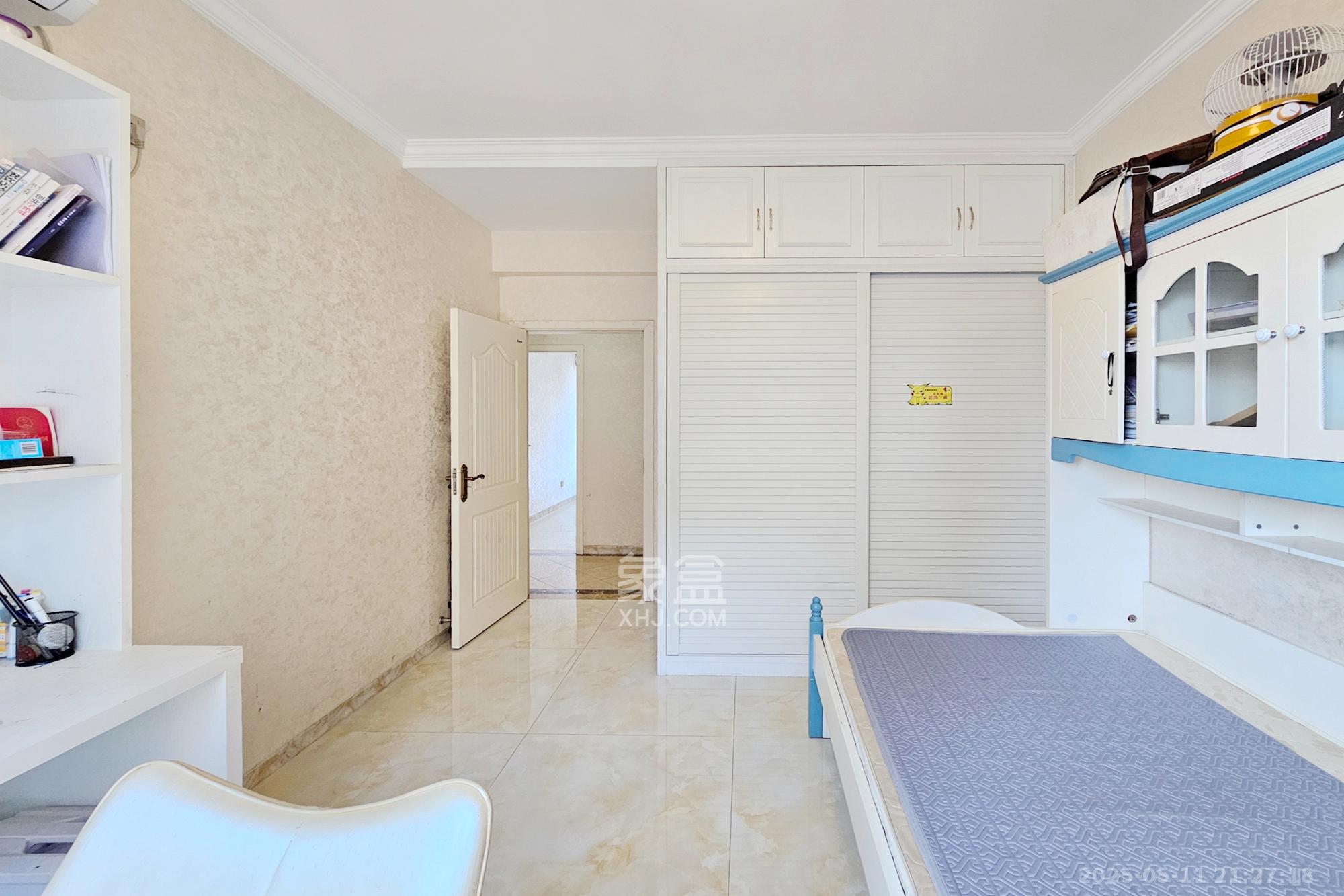 东城港 3室2厅2卫 125.0万 东城港 3室2厅2卫 125.0万卧室